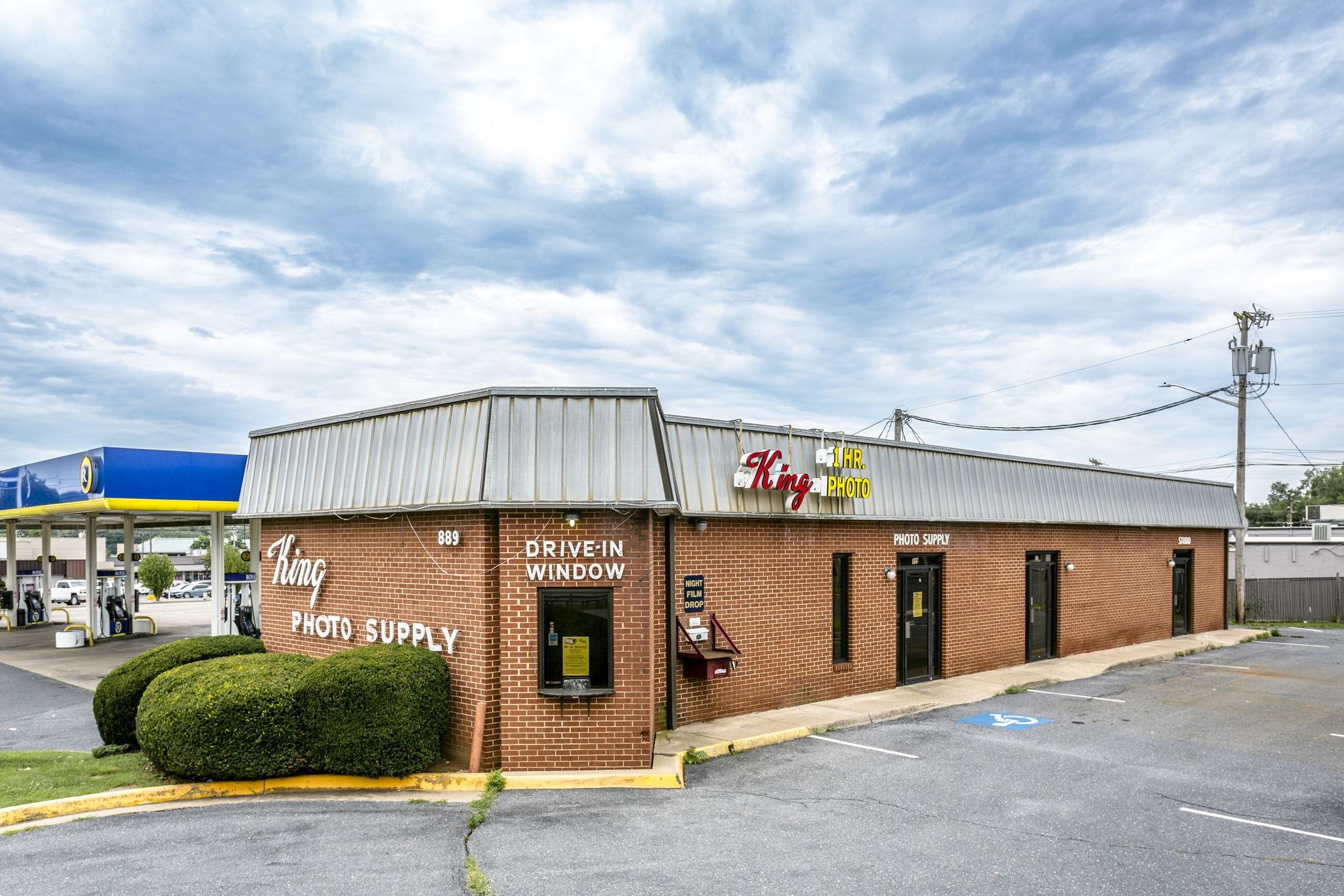 889 E MARKET ST, HARRISONBURG, Virginia 22801, ,Commercial,889 E MARKET ST,667781 MLS # 667781