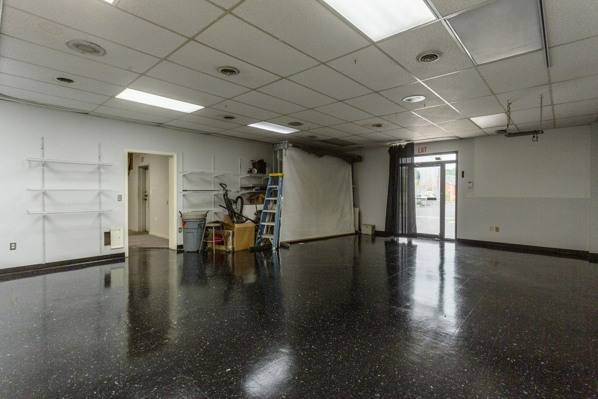 889 E MARKET ST, HARRISONBURG, Virginia 22801, ,Commercial,889 E MARKET ST,667781 MLS # 667781