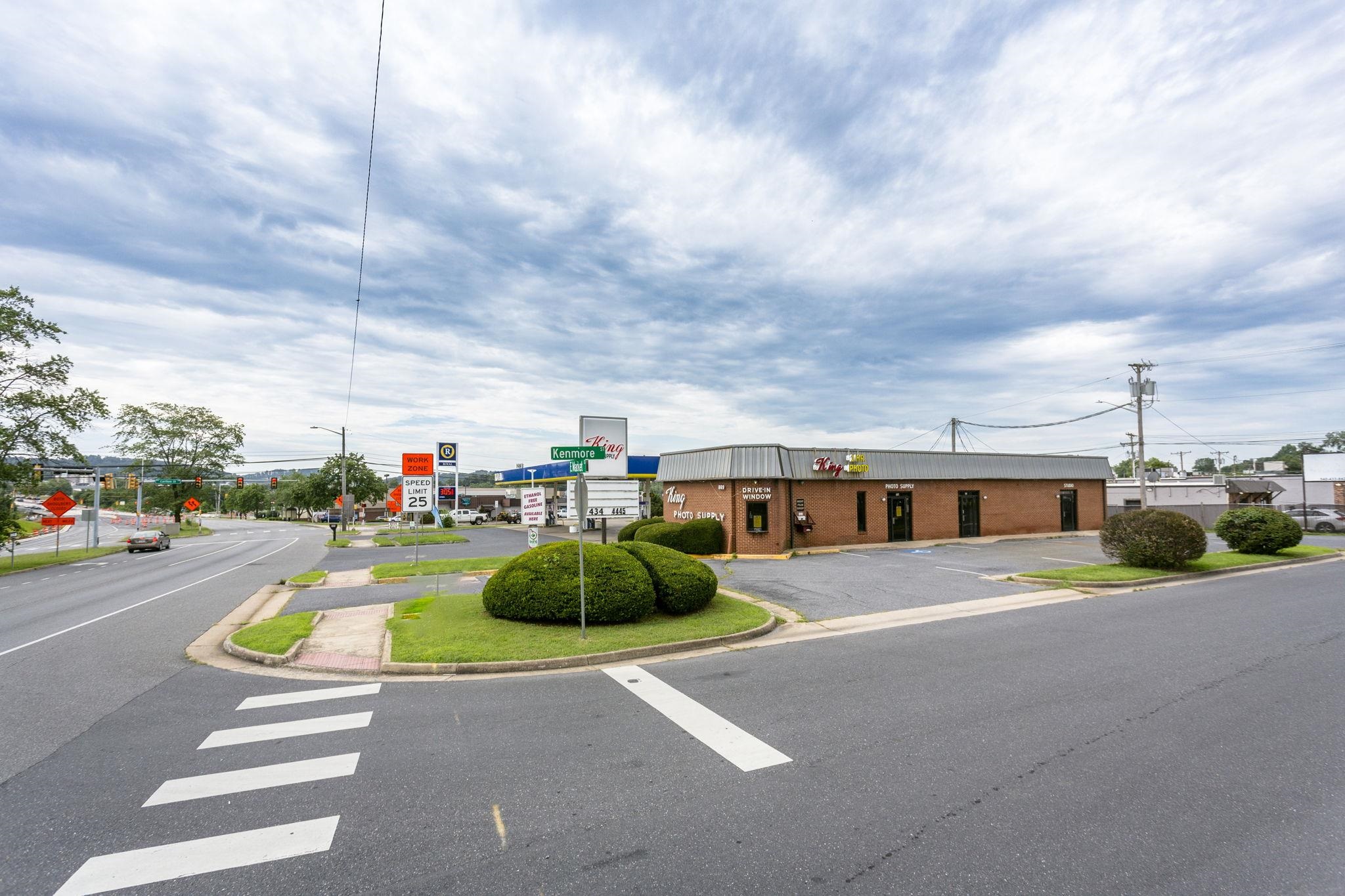 889 E MARKET ST, HARRISONBURG, Virginia 22801, ,Commercial,889 E MARKET ST,667781 MLS # 667781