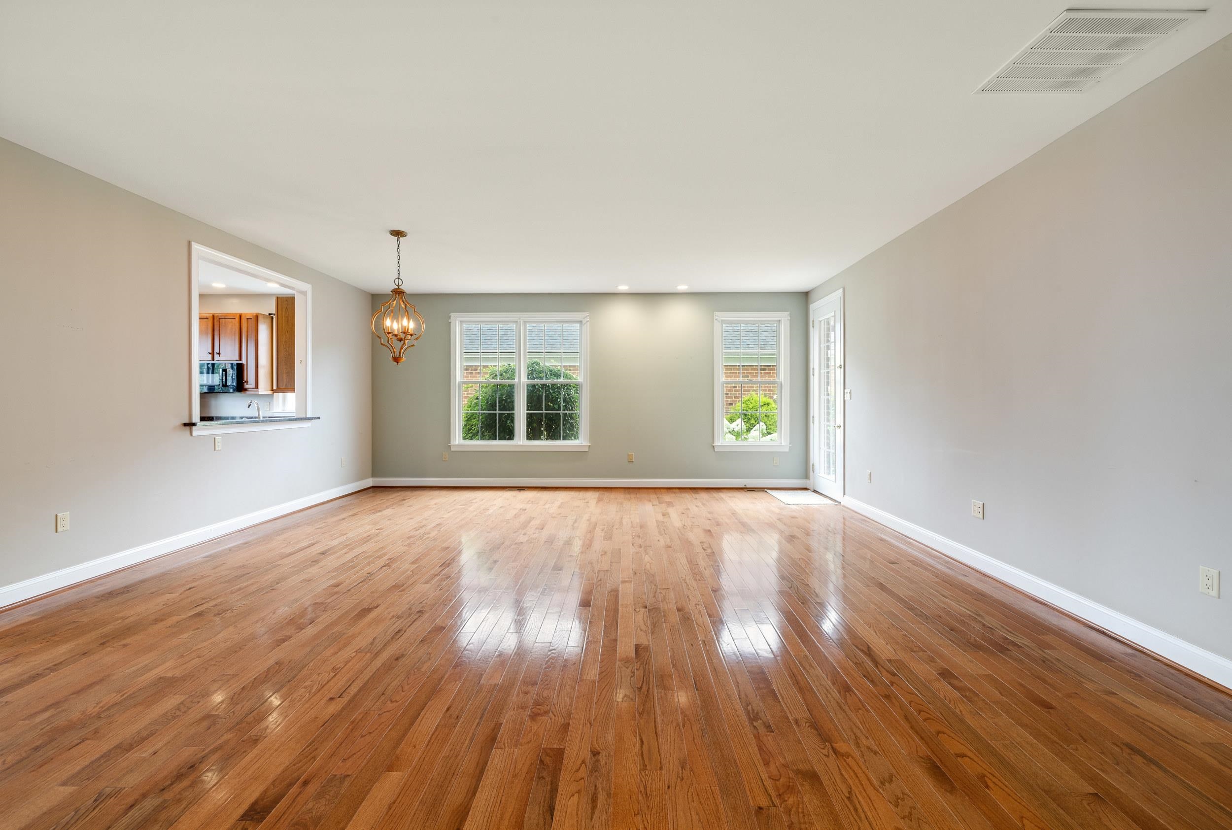 617 REDBUD LN, WOODSTOCK, Virginia 22664, 3 Bedrooms Bedrooms, ,2 BathroomsBathrooms,Residential,617 REDBUD LN,662861 MLS # 662861