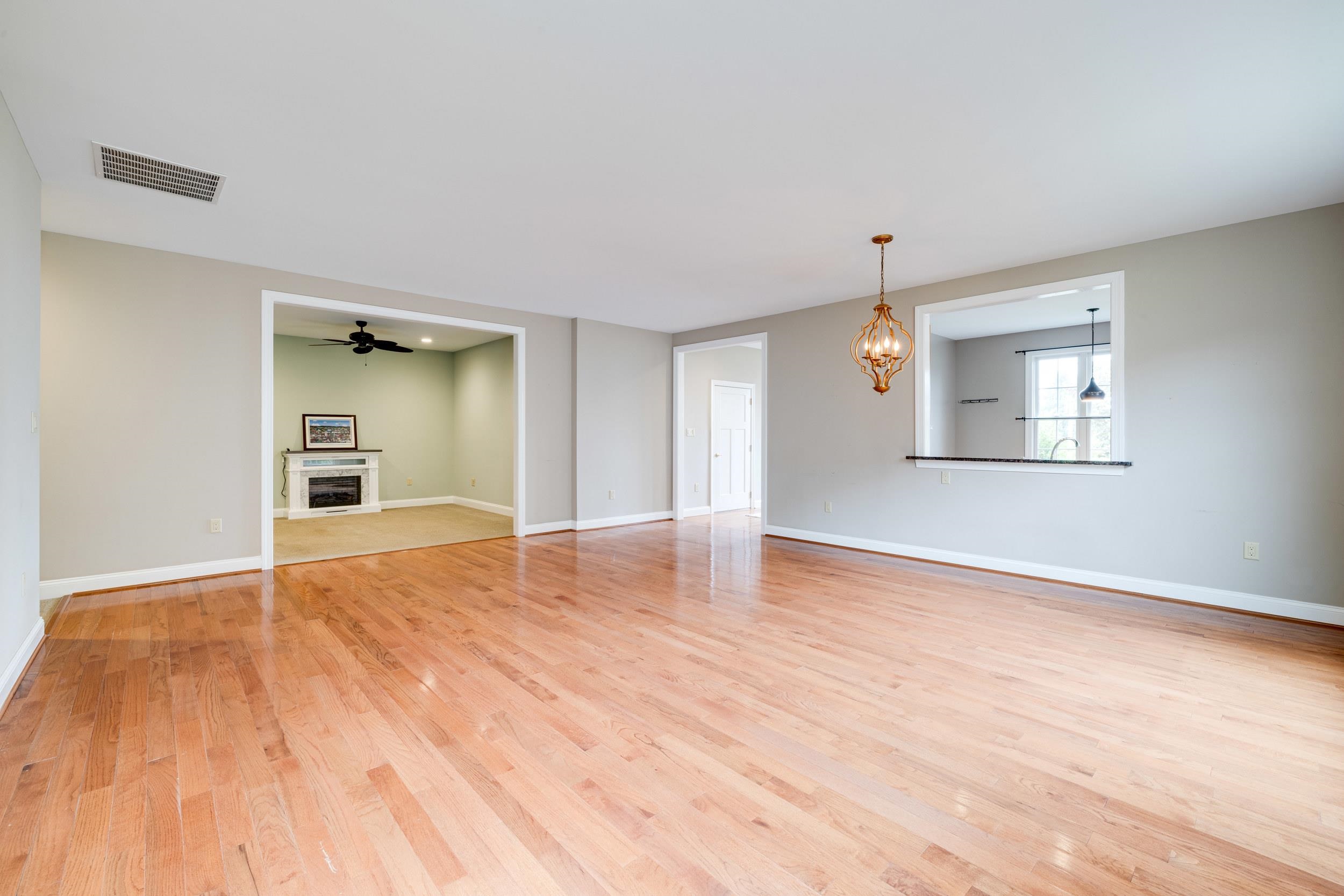 617 REDBUD LN, WOODSTOCK, Virginia 22664, 3 Bedrooms Bedrooms, ,2 BathroomsBathrooms,Residential,617 REDBUD LN,662861 MLS # 662861