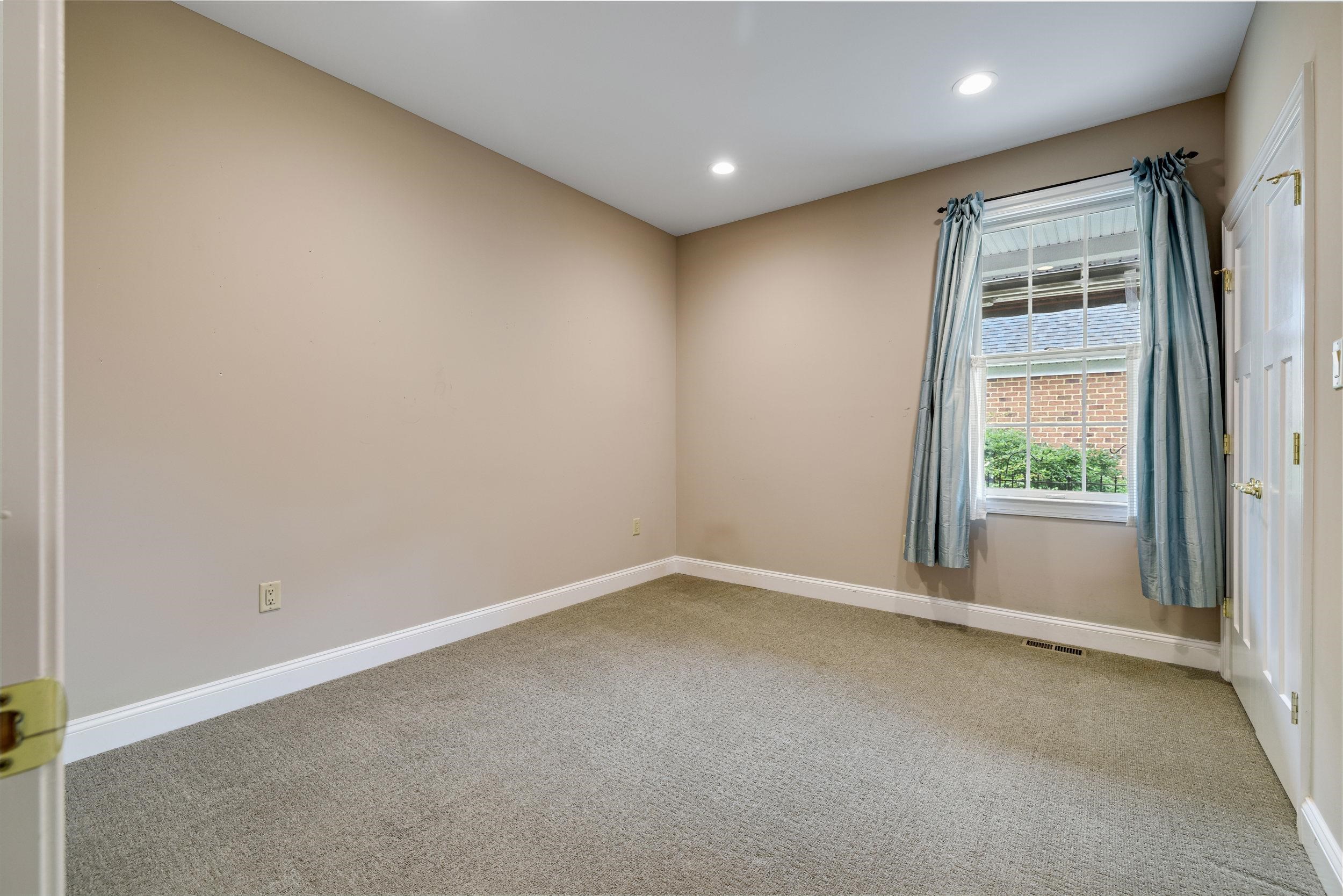617 REDBUD LN, WOODSTOCK, Virginia 22664, 3 Bedrooms Bedrooms, ,2 BathroomsBathrooms,Residential,617 REDBUD LN,662861 MLS # 662861