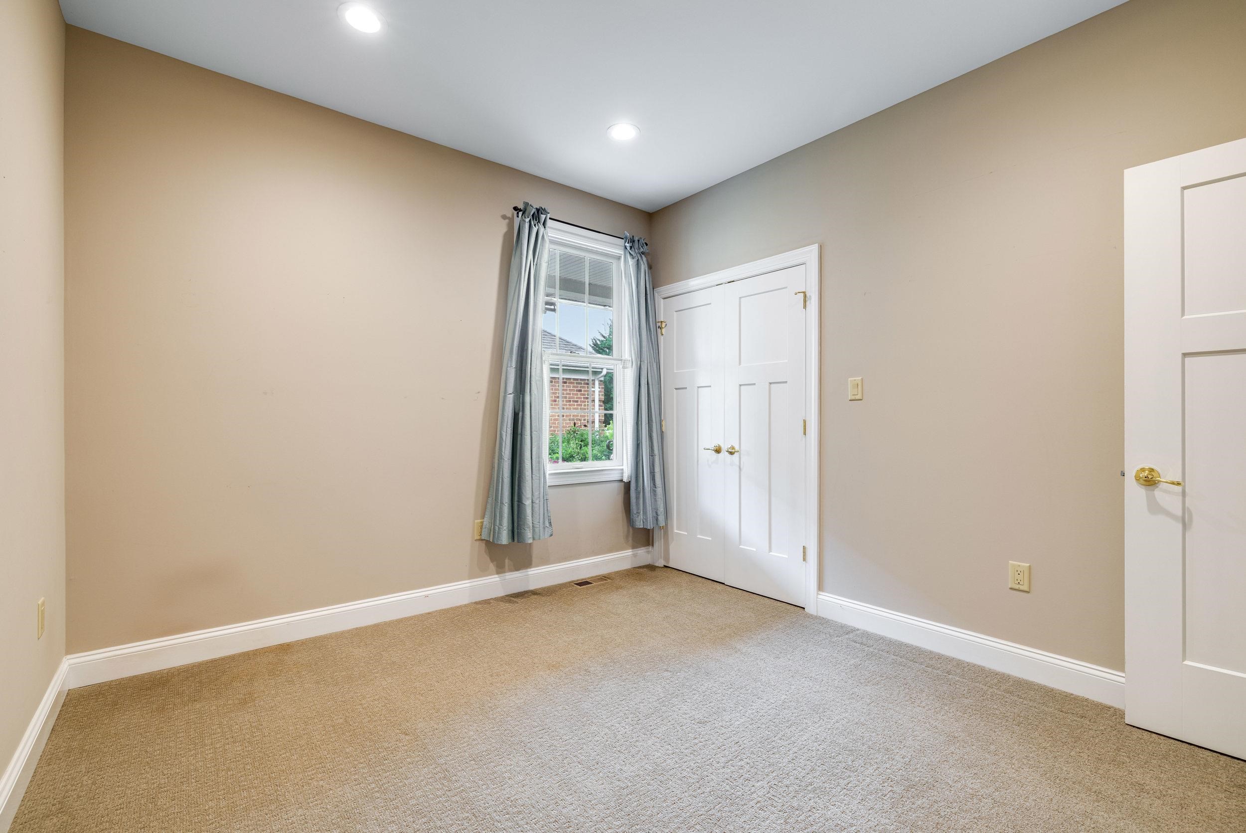 617 REDBUD LN, WOODSTOCK, Virginia 22664, 3 Bedrooms Bedrooms, ,2 BathroomsBathrooms,Residential,617 REDBUD LN,662861 MLS # 662861