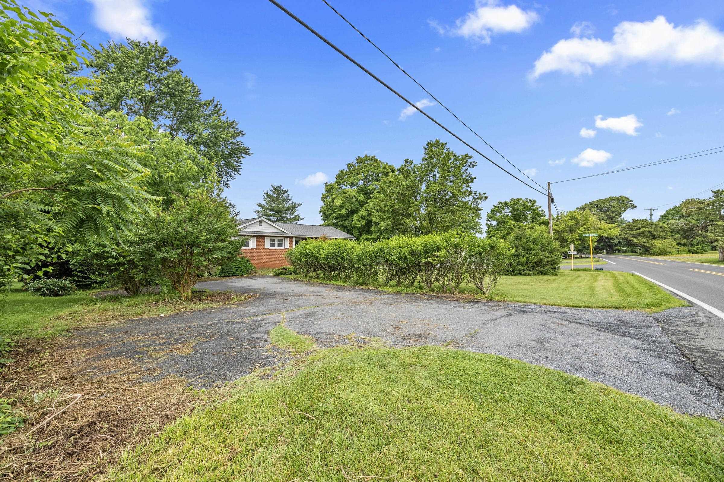 22286 SENEDO RD, EDINBURG, Virginia 22824, 3 Bedrooms Bedrooms, ,2 BathroomsBathrooms,Residential,22286 Senedo Rd,22286 SENEDO RD,665976 MLS # 665976