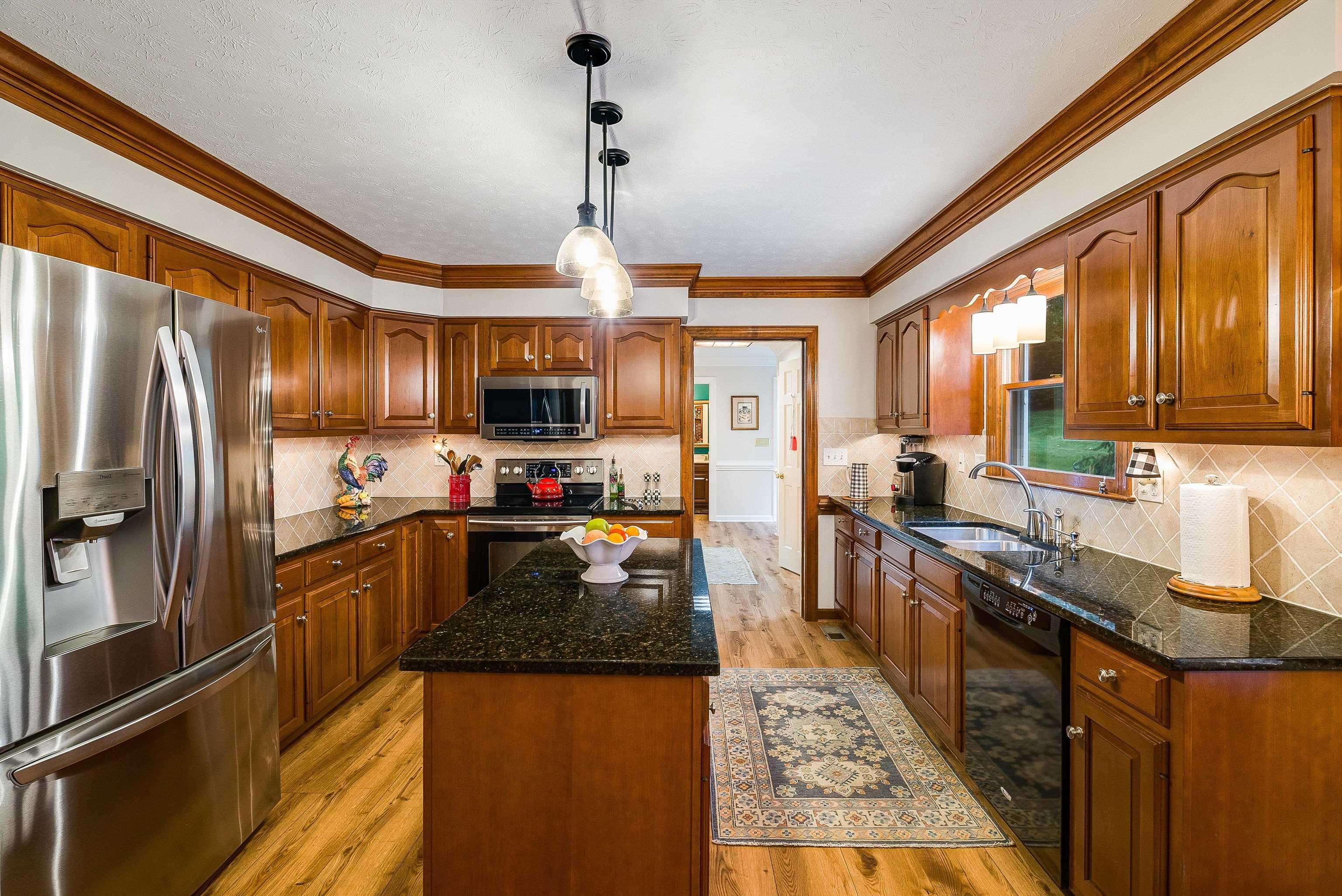 263 DIVOT DR, HARRISONBURG, Virginia 22802, 5 Bedrooms Bedrooms, ,2 BathroomsBathrooms,Residential,263 DIVOT DR,667778 MLS # 667778