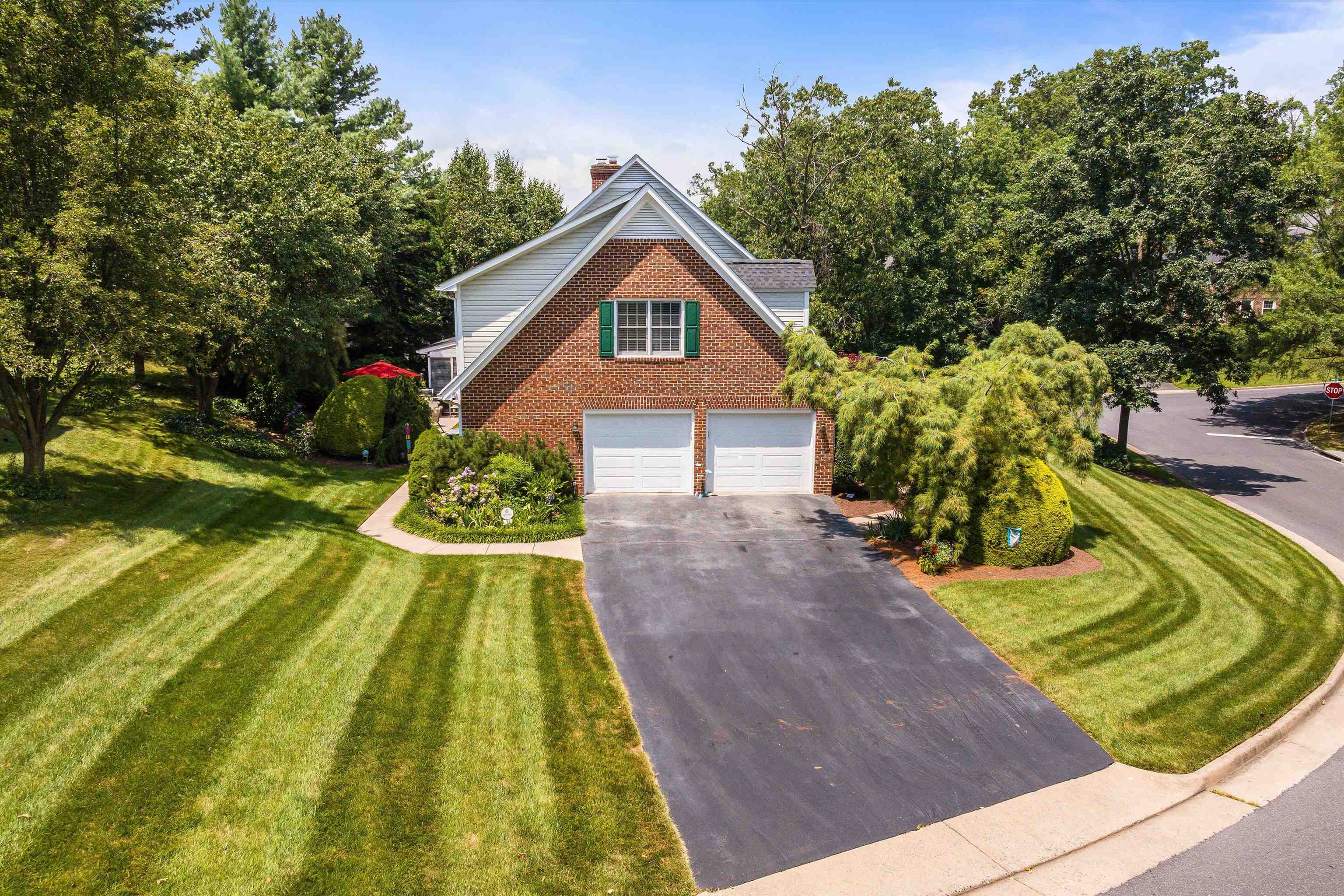 263 DIVOT DR, HARRISONBURG, Virginia 22802, 5 Bedrooms Bedrooms, ,2 BathroomsBathrooms,Residential,263 DIVOT DR,667778 MLS # 667778