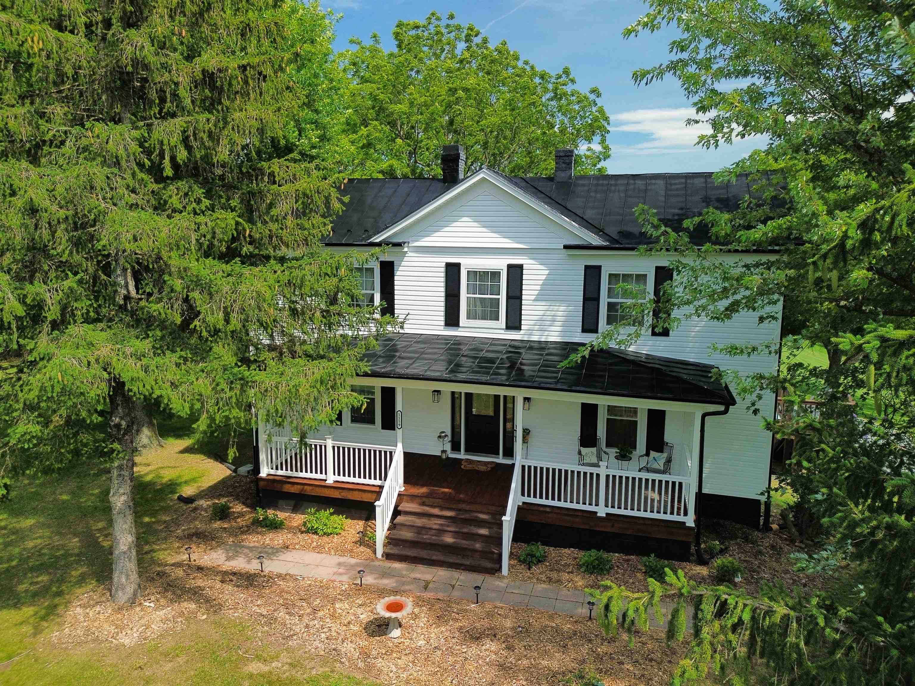 1159 NEW HOPE RD, STAUNTON, Virginia 24401, 5 Bedrooms Bedrooms, ,3 BathroomsBathrooms,Residential,1159 NEW HOPE RD,667779 MLS # 667779