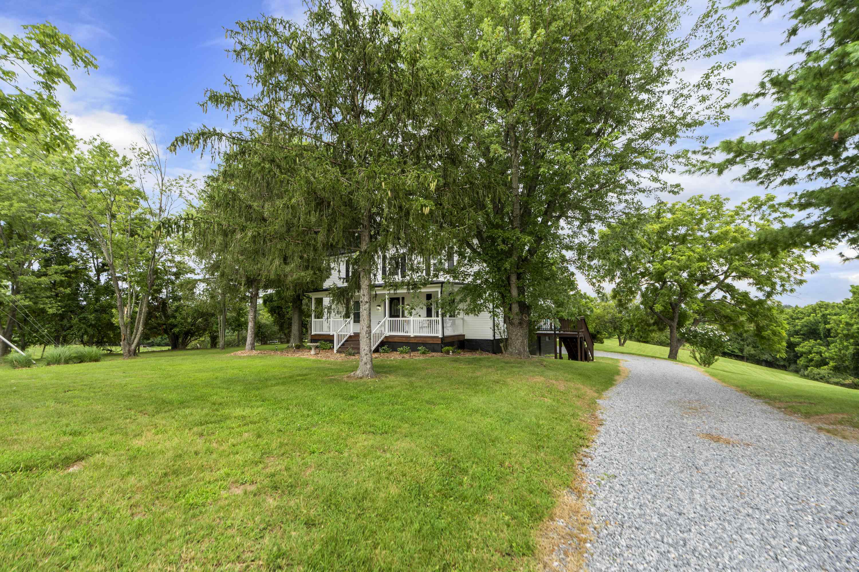 1159 NEW HOPE RD, STAUNTON, Virginia 24401, 5 Bedrooms Bedrooms, ,3 BathroomsBathrooms,Residential,1159 NEW HOPE RD,667779 MLS # 667779