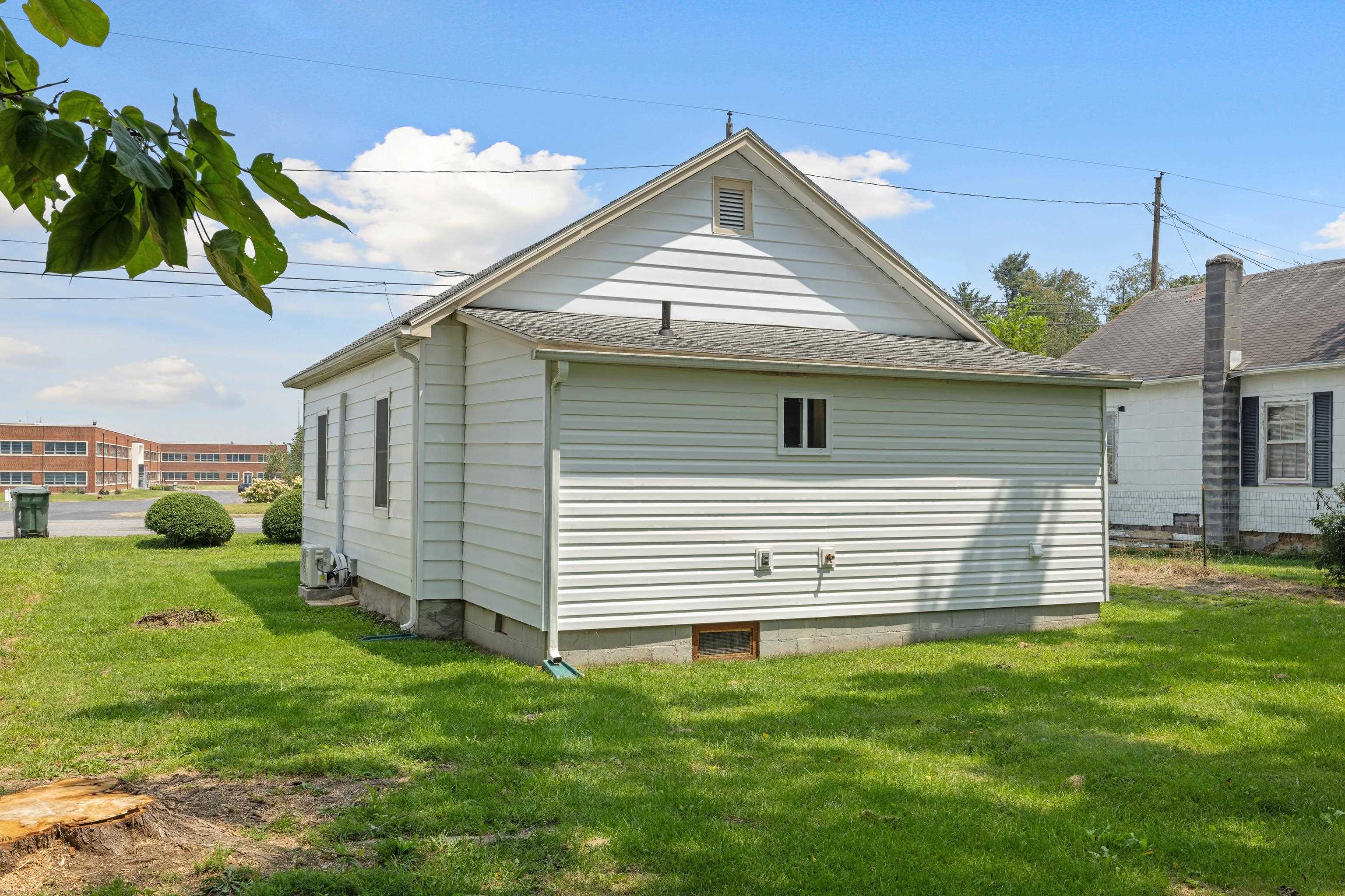 112 CONCORD PL, WAYNESBORO, Virginia 22980, 2 Bedrooms Bedrooms, ,1 BathroomBathrooms,Residential,112 CONCORD PL,667780 MLS # 667780