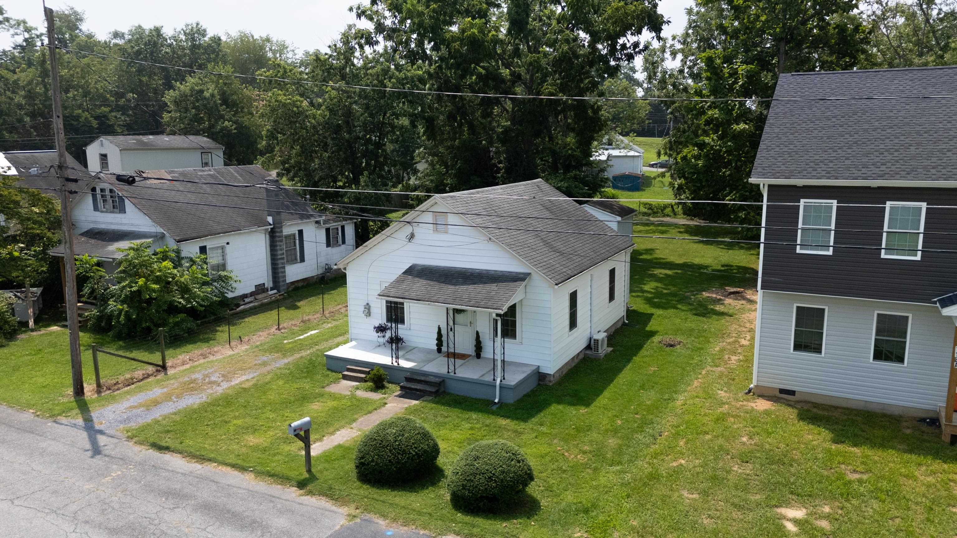 112 CONCORD PL, WAYNESBORO, Virginia 22980, 2 Bedrooms Bedrooms, ,1 BathroomBathrooms,Residential,112 CONCORD PL,667780 MLS # 667780