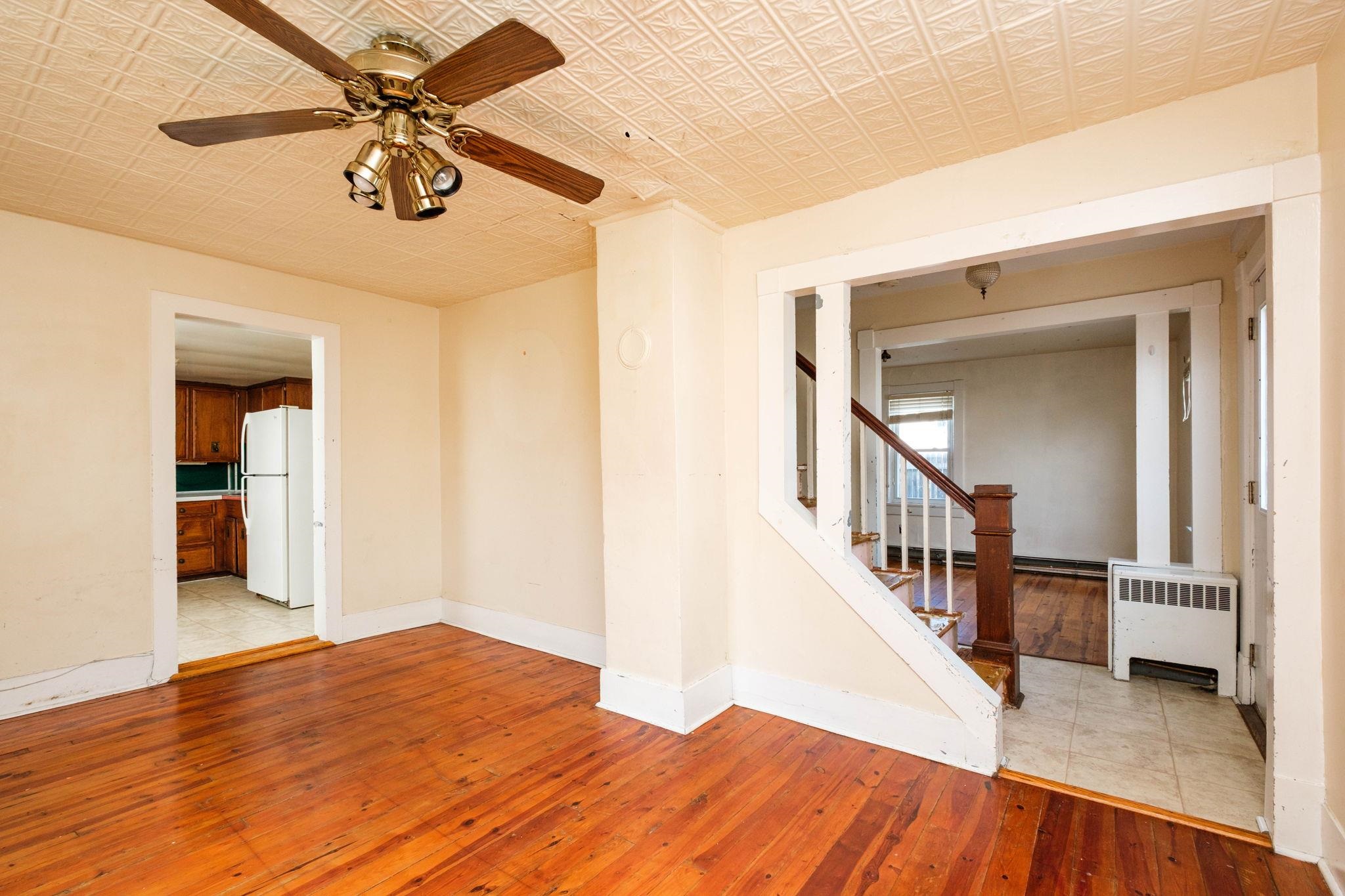 9525 S CONGRESS ST, NEW MARKET, Virginia 22844, 4 Bedrooms Bedrooms, ,1 BathroomBathrooms,Residential,9525 S CONGRESS ST,667789 MLS # 667789