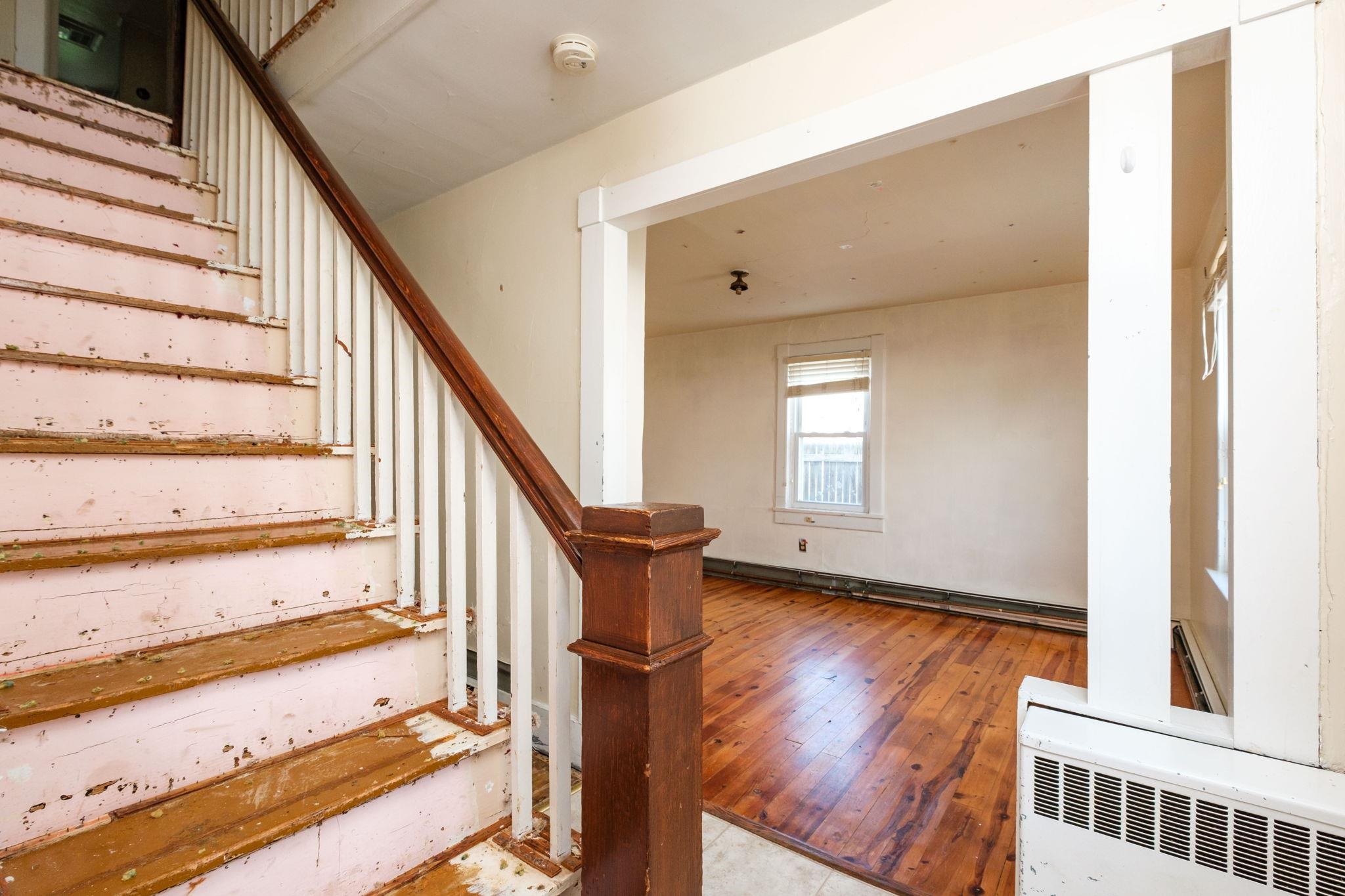 9525 S CONGRESS ST, NEW MARKET, Virginia 22844, 4 Bedrooms Bedrooms, ,1 BathroomBathrooms,Residential,9525 S CONGRESS ST,667789 MLS # 667789