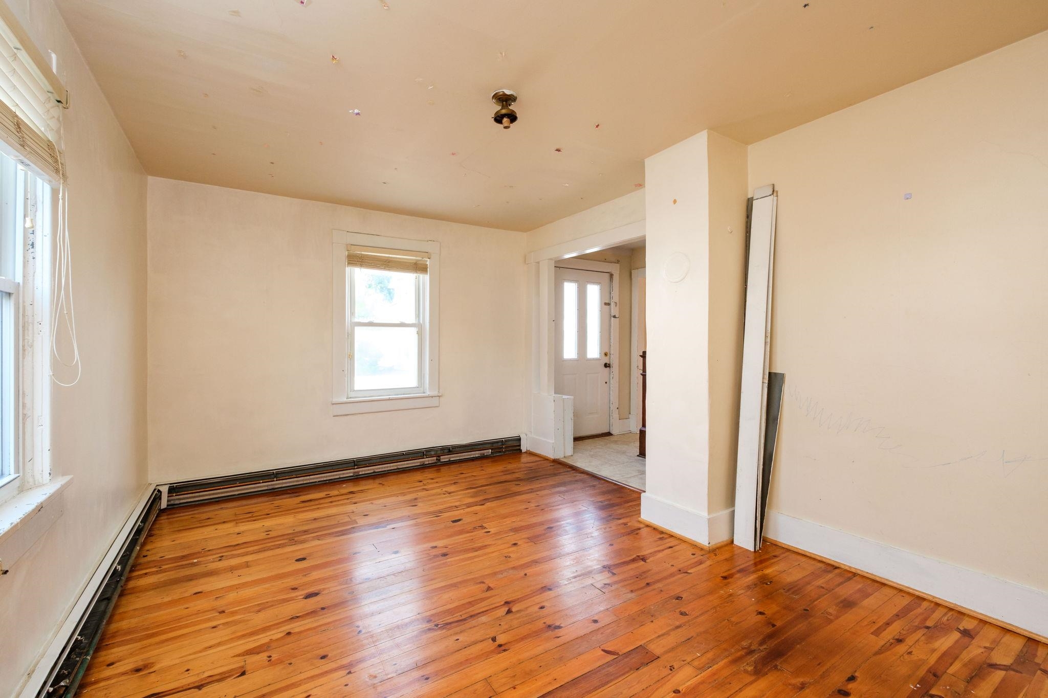 9525 S CONGRESS ST, NEW MARKET, Virginia 22844, 4 Bedrooms Bedrooms, ,1 BathroomBathrooms,Residential,9525 S CONGRESS ST,667789 MLS # 667789