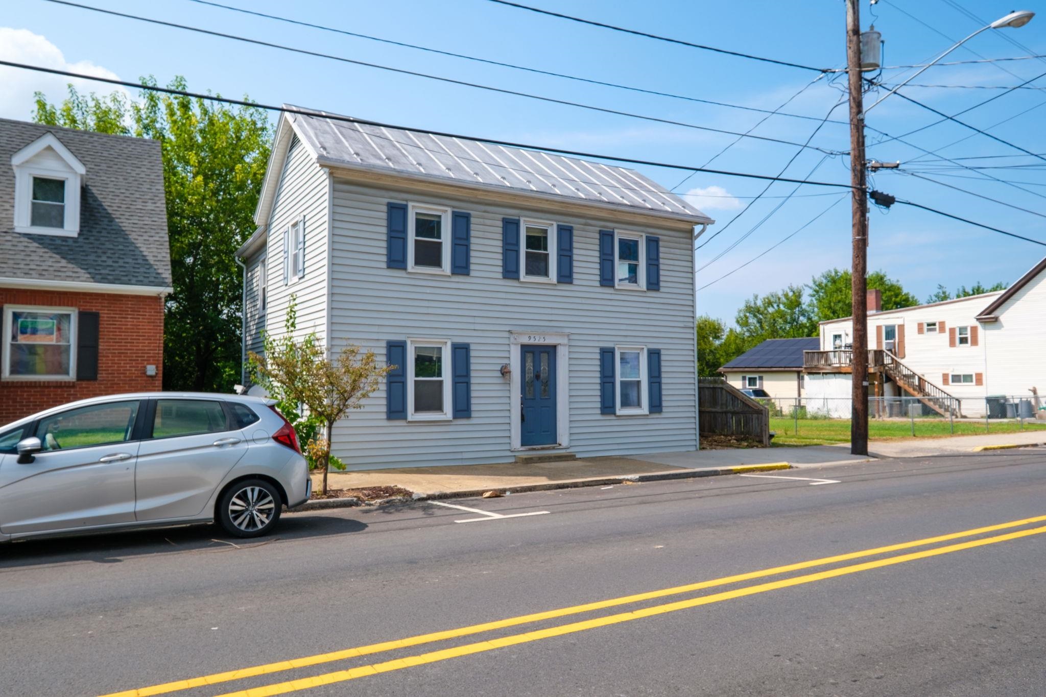 9525 S CONGRESS ST, NEW MARKET, Virginia 22844, 4 Bedrooms Bedrooms, ,1 BathroomBathrooms,Residential,9525 S CONGRESS ST,667789 MLS # 667789