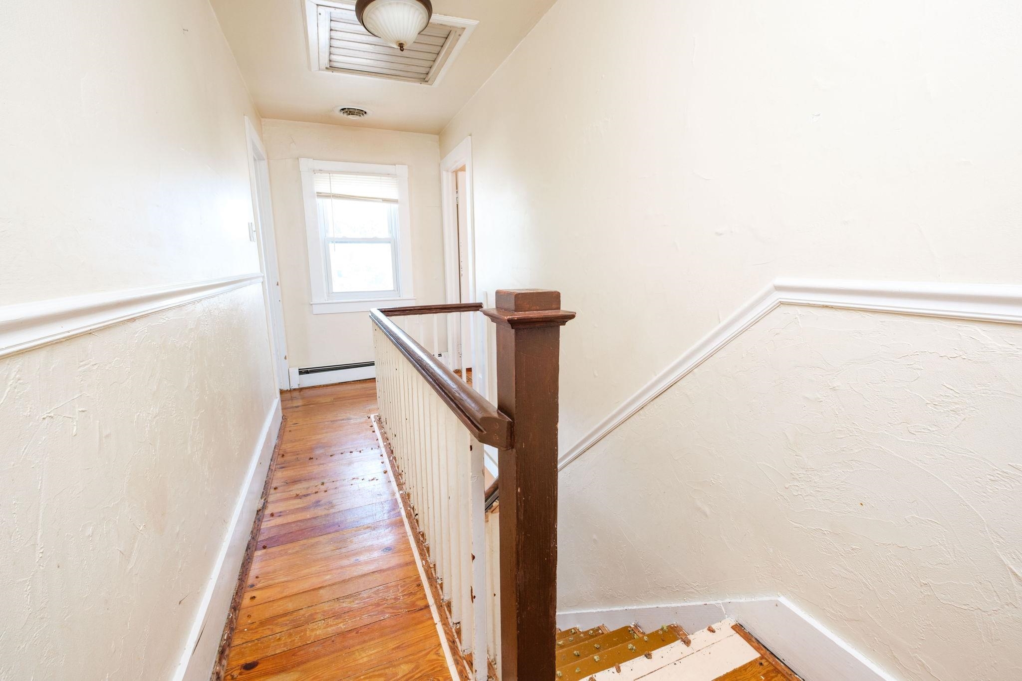 9525 S CONGRESS ST, NEW MARKET, Virginia 22844, 4 Bedrooms Bedrooms, ,1 BathroomBathrooms,Residential,9525 S CONGRESS ST,667789 MLS # 667789
