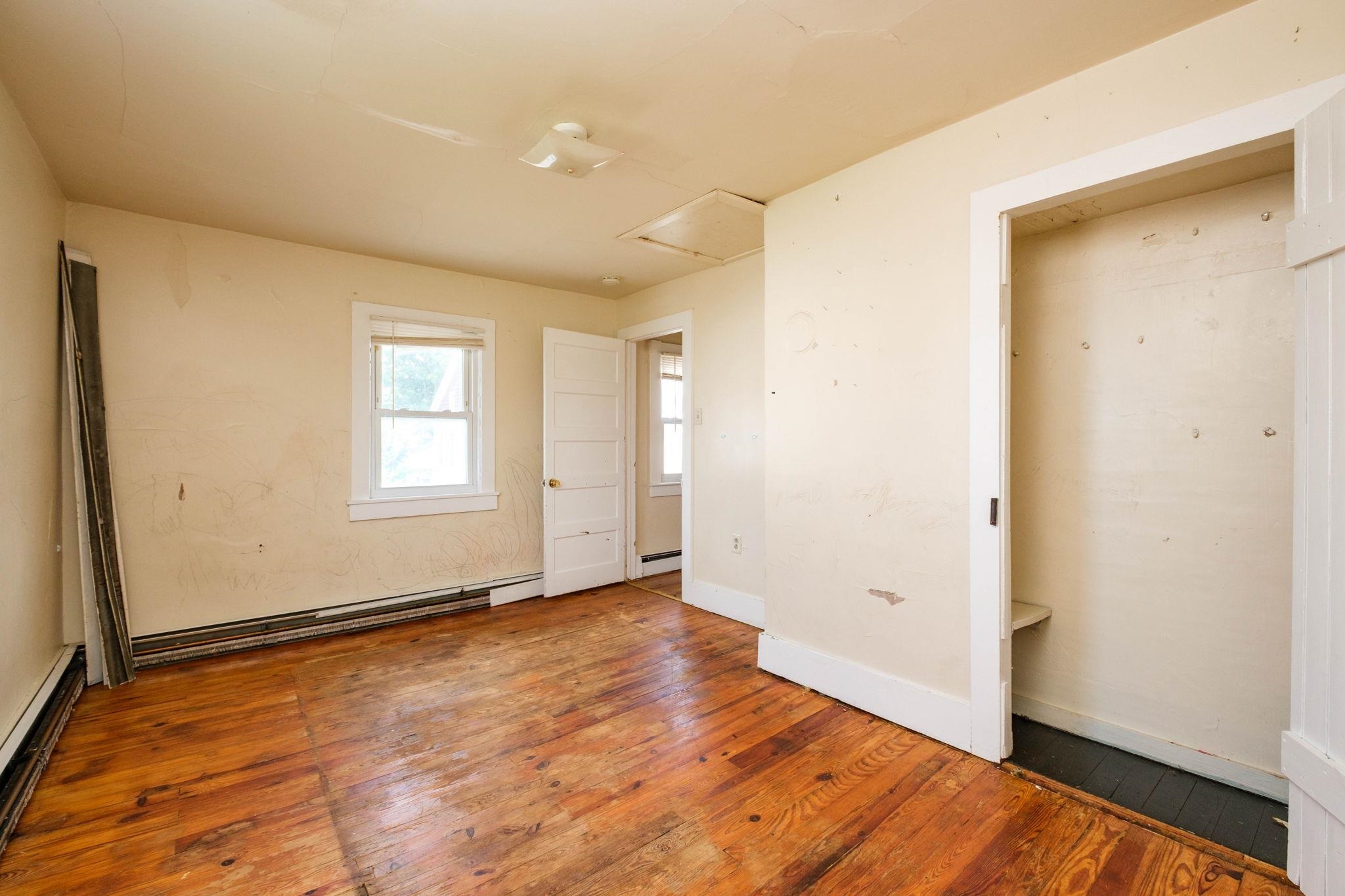 9525 S CONGRESS ST, NEW MARKET, Virginia 22844, 4 Bedrooms Bedrooms, ,1 BathroomBathrooms,Residential,9525 S CONGRESS ST,667789 MLS # 667789