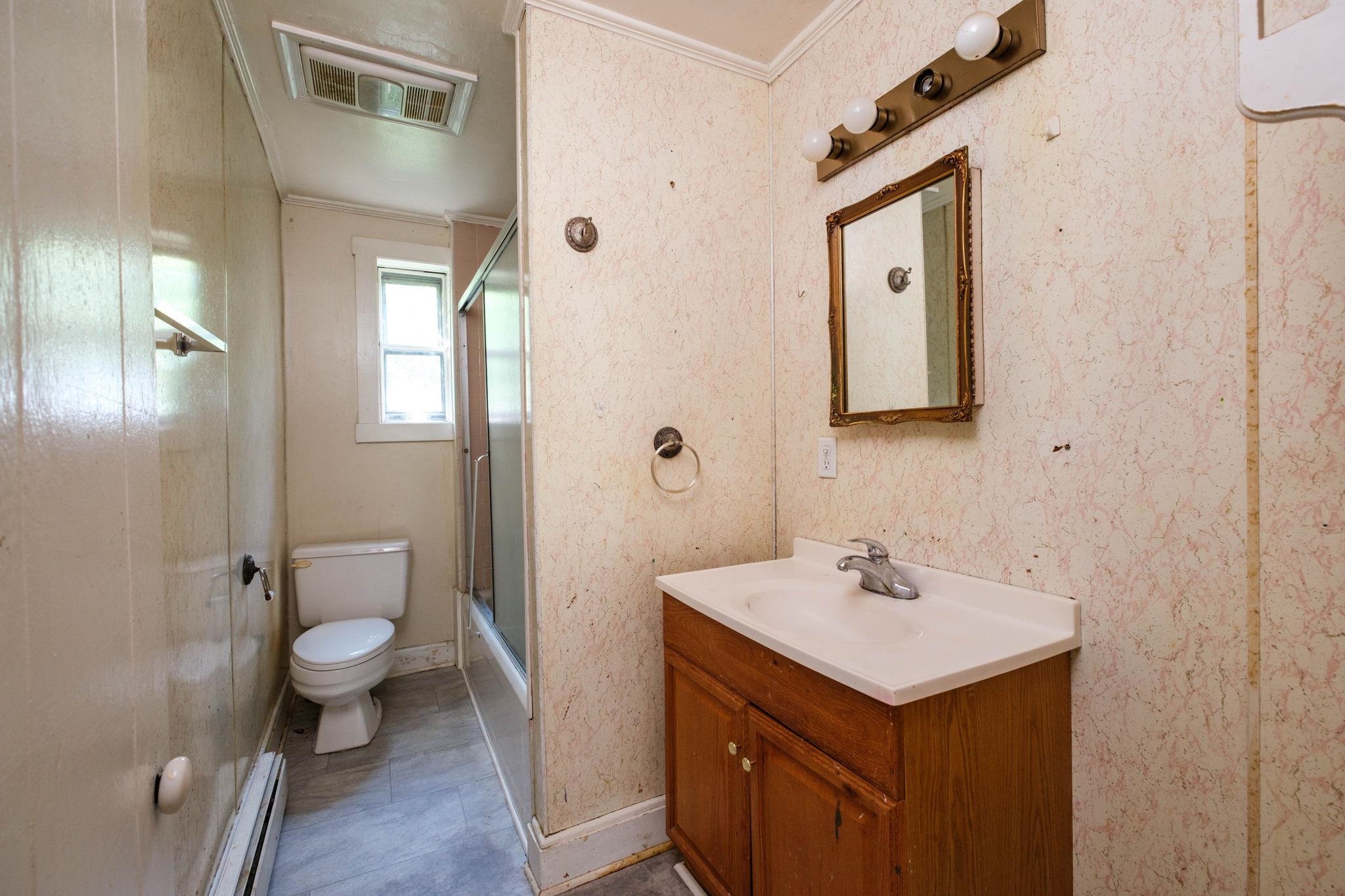 9525 S CONGRESS ST, NEW MARKET, Virginia 22844, 4 Bedrooms Bedrooms, ,1 BathroomBathrooms,Residential,9525 S CONGRESS ST,667789 MLS # 667789