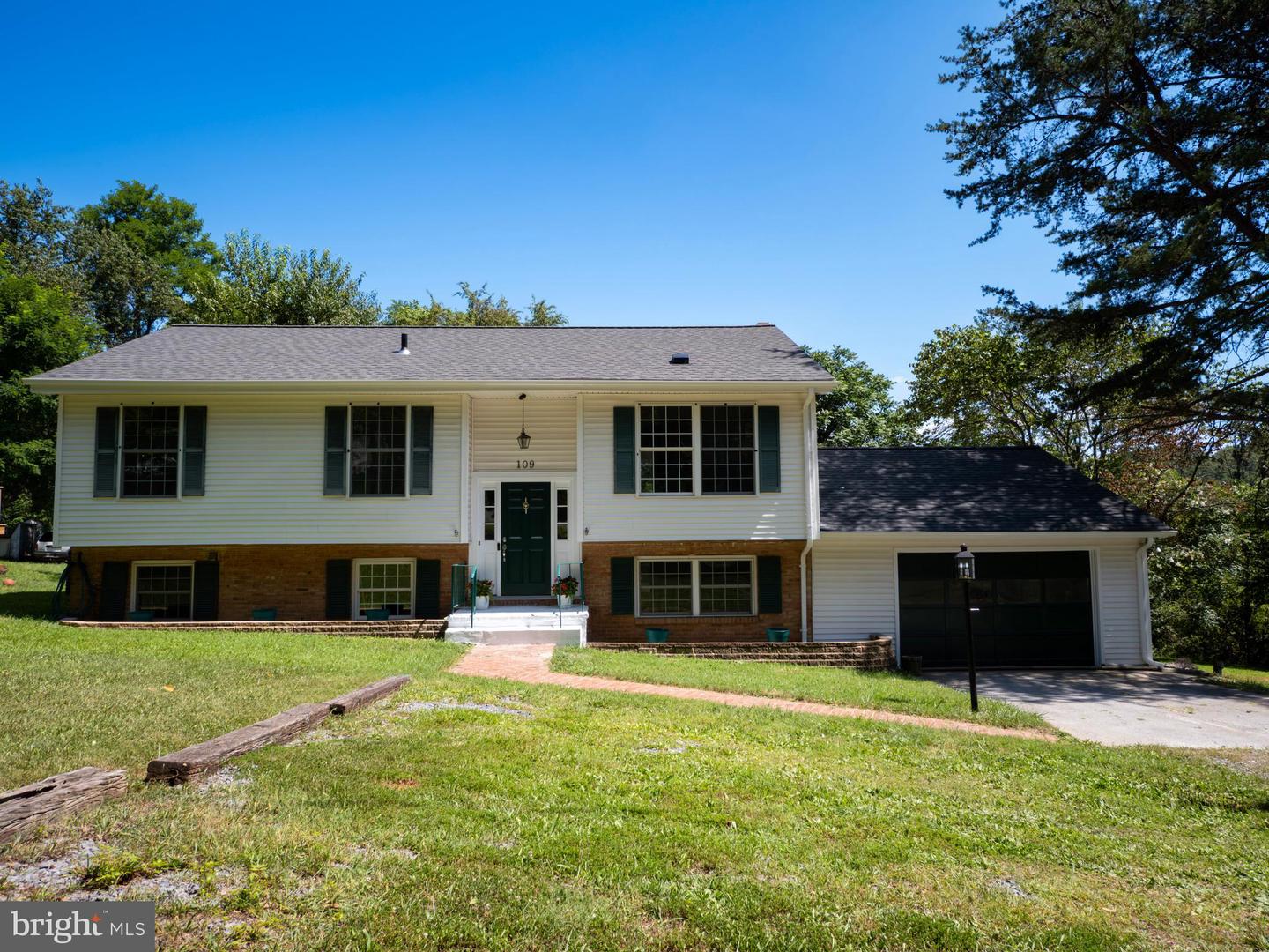 109 ARROWHEAD TRL, WINCHESTER, Virginia 22602, 3 Bedrooms Bedrooms, ,3 BathroomsBathrooms,Residential,For sale,109 ARROWHEAD TRL,VAFV2035888 MLS # VAFV2035888