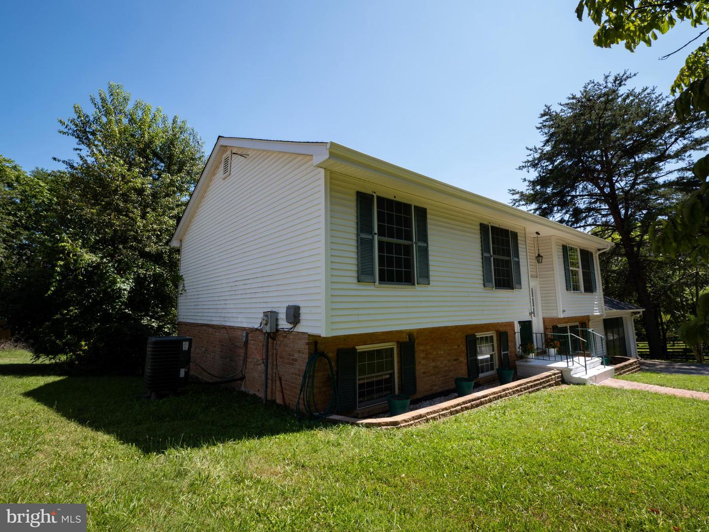 109 ARROWHEAD TRL, WINCHESTER, Virginia 22602, 3 Bedrooms Bedrooms, ,3 BathroomsBathrooms,Residential,For sale,109 ARROWHEAD TRL,VAFV2035888 MLS # VAFV2035888