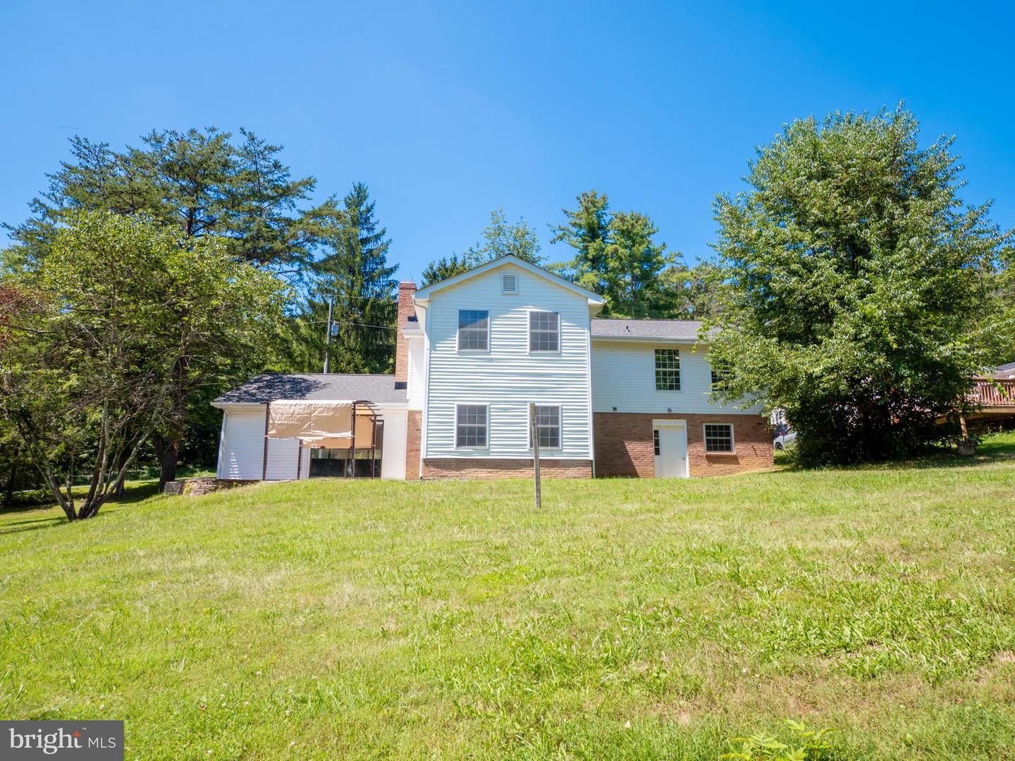 109 ARROWHEAD TRL, WINCHESTER, Virginia 22602, 3 Bedrooms Bedrooms, ,3 BathroomsBathrooms,Residential,For sale,109 ARROWHEAD TRL,VAFV2035888 MLS # VAFV2035888