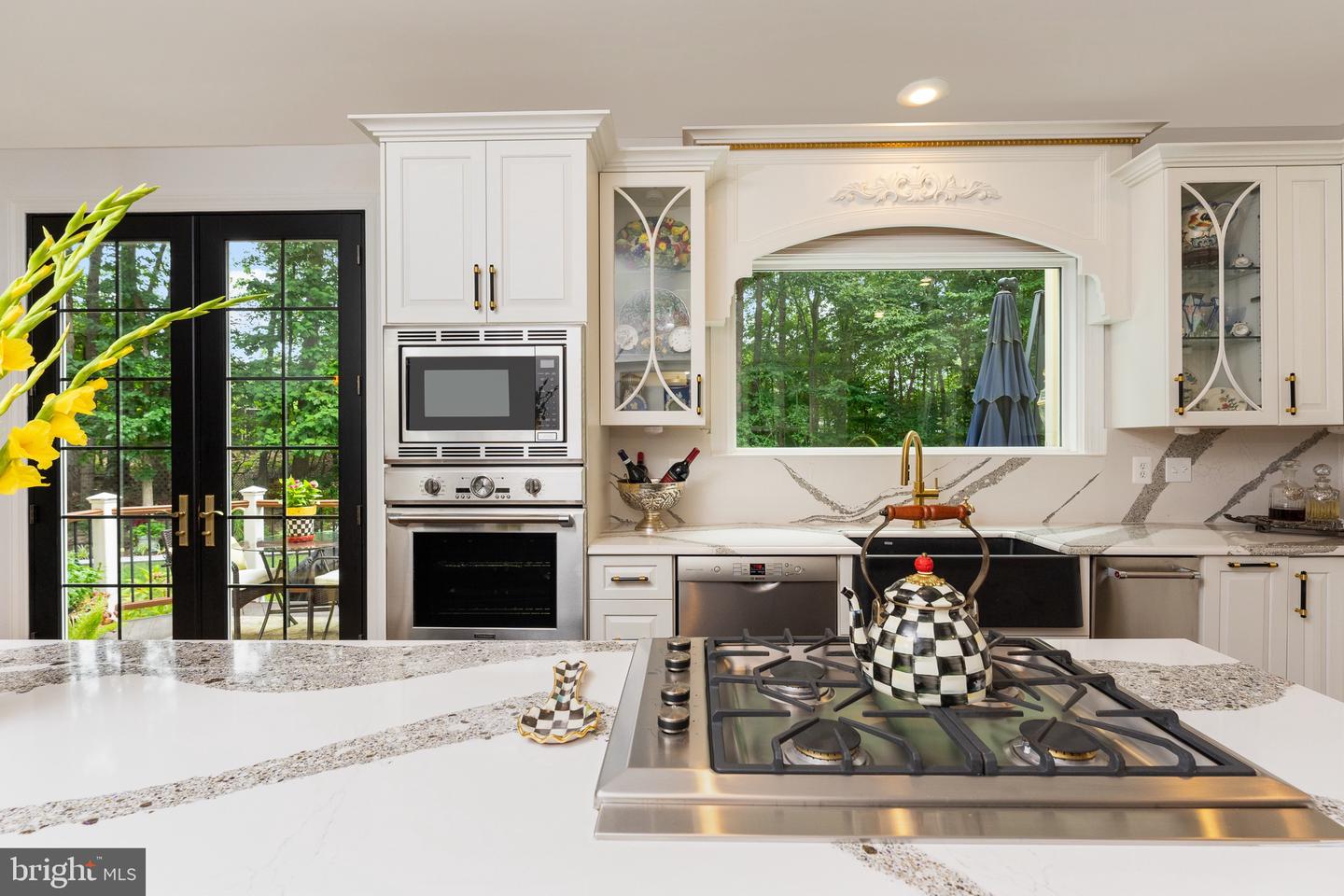 9808 PORTSIDE DR, BURKE, Virginia 22015, 4 Bedrooms Bedrooms, ,4 BathroomsBathrooms,Residential,For sale,9808 PORTSIDE DR,VAFX2260078 MLS # VAFX2260078
