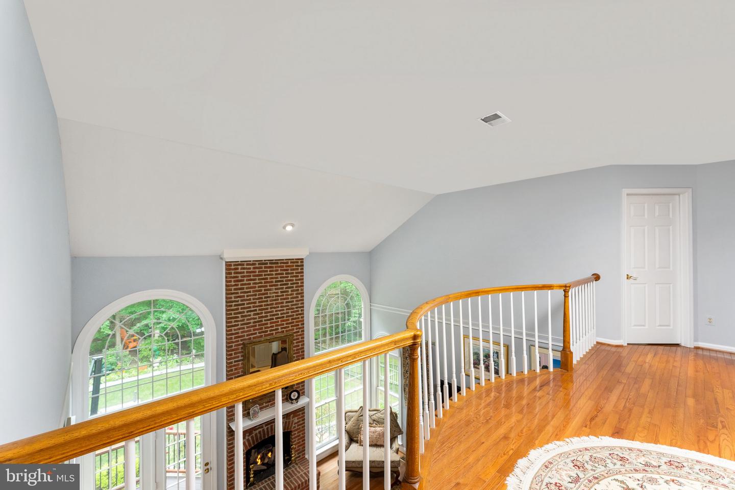 9808 PORTSIDE DR, BURKE, Virginia 22015, 4 Bedrooms Bedrooms, ,4 BathroomsBathrooms,Residential,For sale,9808 PORTSIDE DR,VAFX2260078 MLS # VAFX2260078