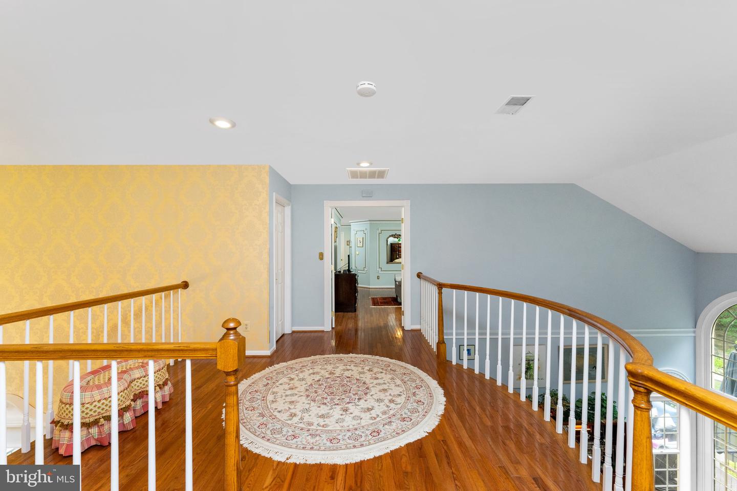 9808 PORTSIDE DR, BURKE, Virginia 22015, 4 Bedrooms Bedrooms, ,4 BathroomsBathrooms,Residential,For sale,9808 PORTSIDE DR,VAFX2260078 MLS # VAFX2260078