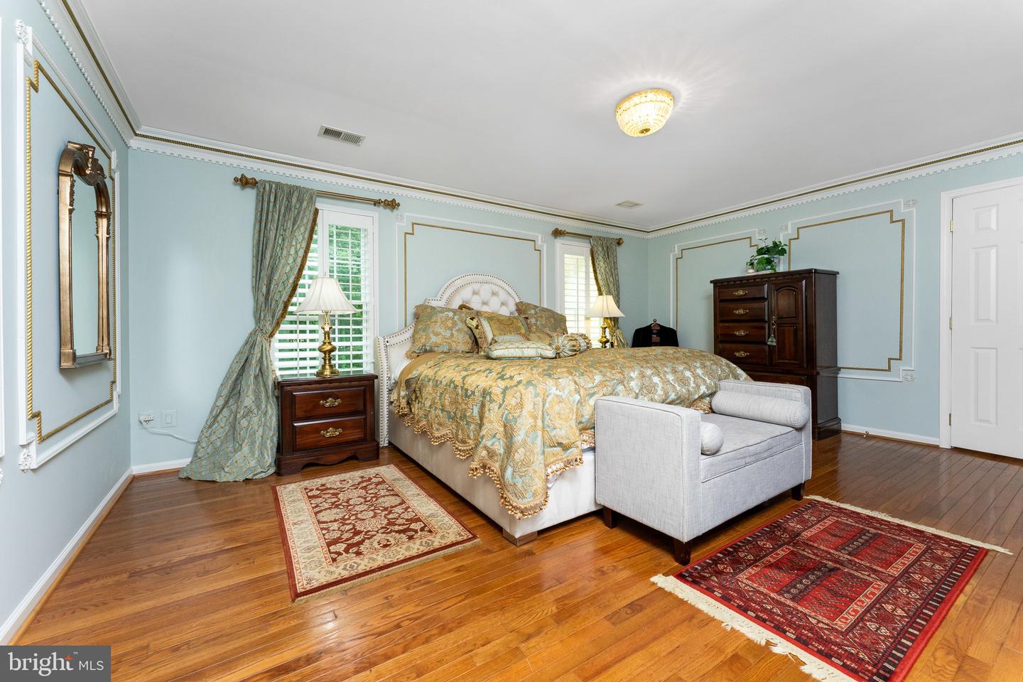 9808 PORTSIDE DR, BURKE, Virginia 22015, 4 Bedrooms Bedrooms, ,4 BathroomsBathrooms,Residential,For sale,9808 PORTSIDE DR,VAFX2260078 MLS # VAFX2260078