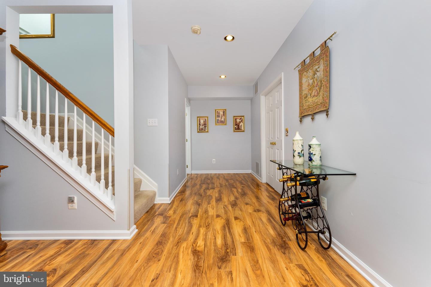 9808 PORTSIDE DR, BURKE, Virginia 22015, 4 Bedrooms Bedrooms, ,4 BathroomsBathrooms,Residential,For sale,9808 PORTSIDE DR,VAFX2260078 MLS # VAFX2260078