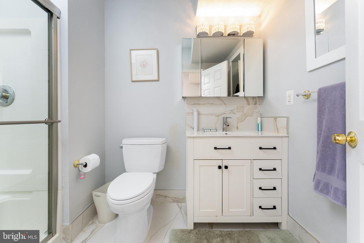9808 PORTSIDE DR, BURKE, Virginia 22015, 4 Bedrooms Bedrooms, ,4 BathroomsBathrooms,Residential,For sale,9808 PORTSIDE DR,VAFX2260078 MLS # VAFX2260078