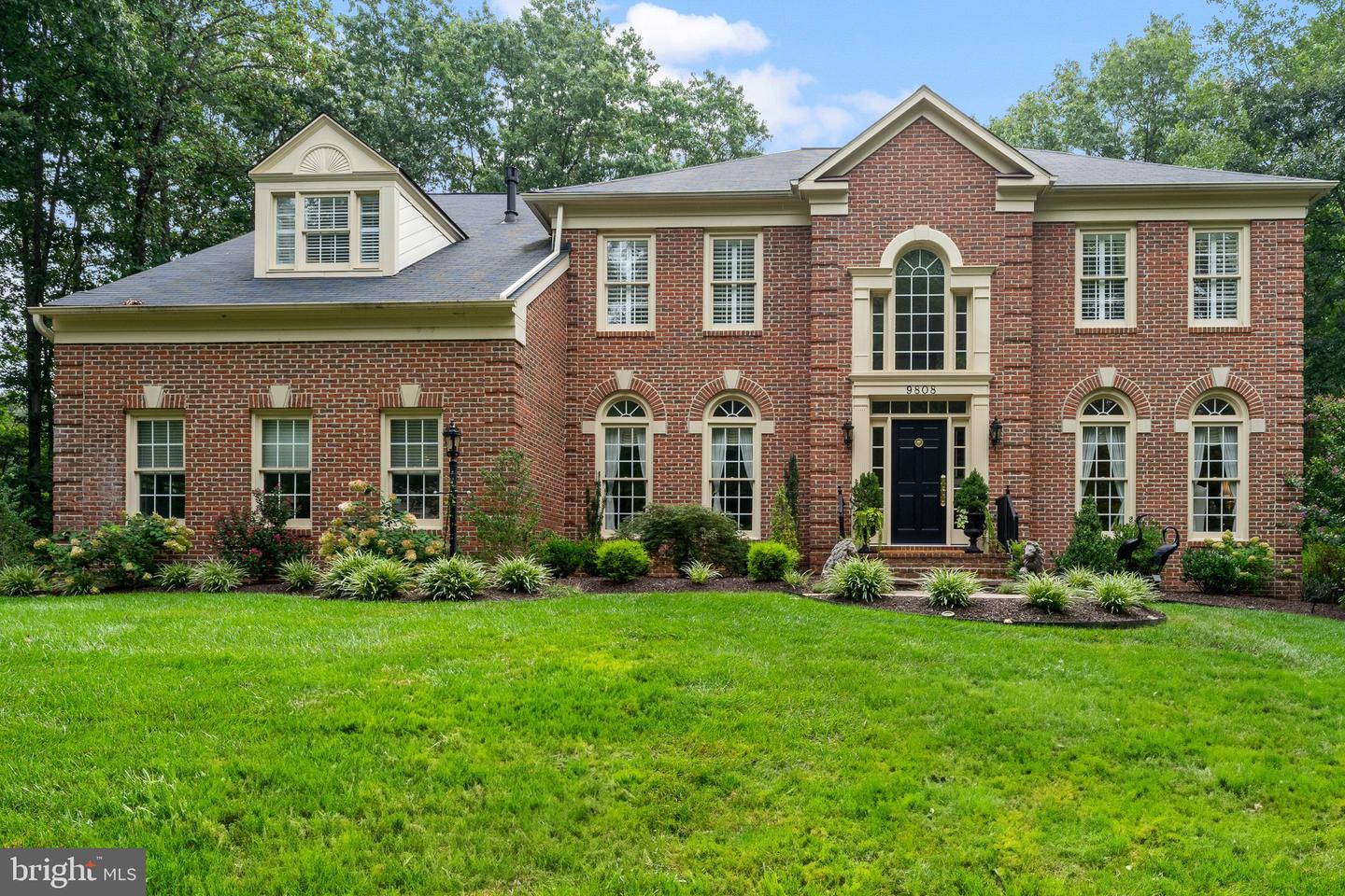 9808 PORTSIDE DR, BURKE, Virginia 22015, 4 Bedrooms Bedrooms, ,4 BathroomsBathrooms,Residential,For sale,9808 PORTSIDE DR,VAFX2260078 MLS # VAFX2260078