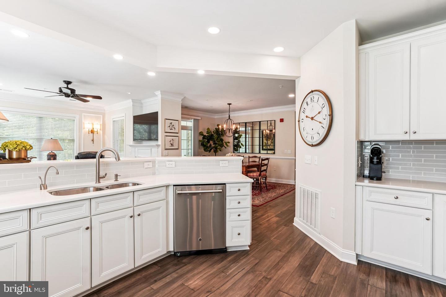 15140 HEATHER MILL LN #201, HAYMARKET, Virginia 20169, 2 Bedrooms Bedrooms, 8 Rooms Rooms,2 BathroomsBathrooms,Residential,For sale,15140 HEATHER MILL LN #201,VAPW2101172 MLS # VAPW2101172