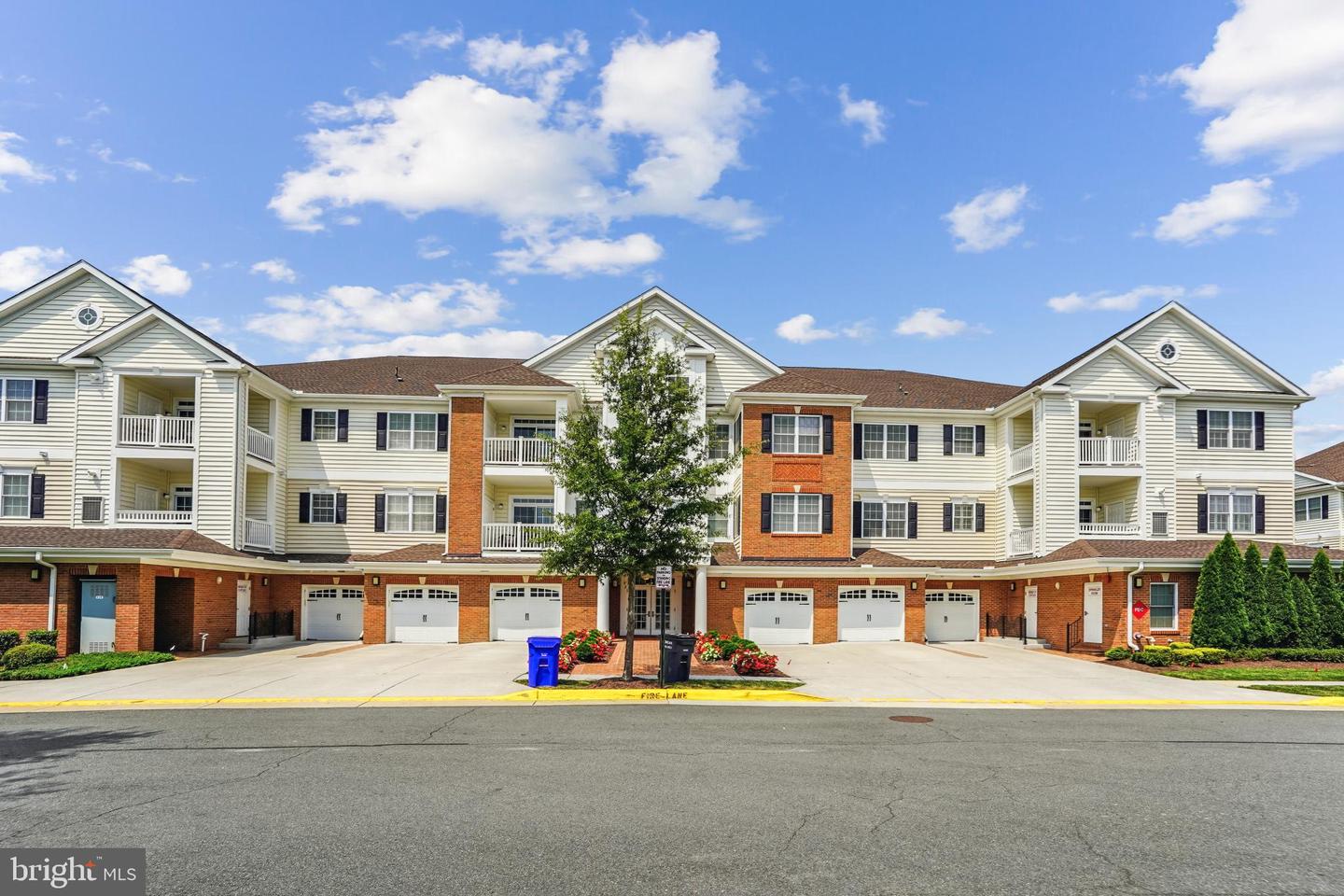 15140 HEATHER MILL LN #201, HAYMARKET, Virginia 20169, 2 Bedrooms Bedrooms, 8 Rooms Rooms,2 BathroomsBathrooms,Residential,For sale,15140 HEATHER MILL LN #201,VAPW2101172 MLS # VAPW2101172
