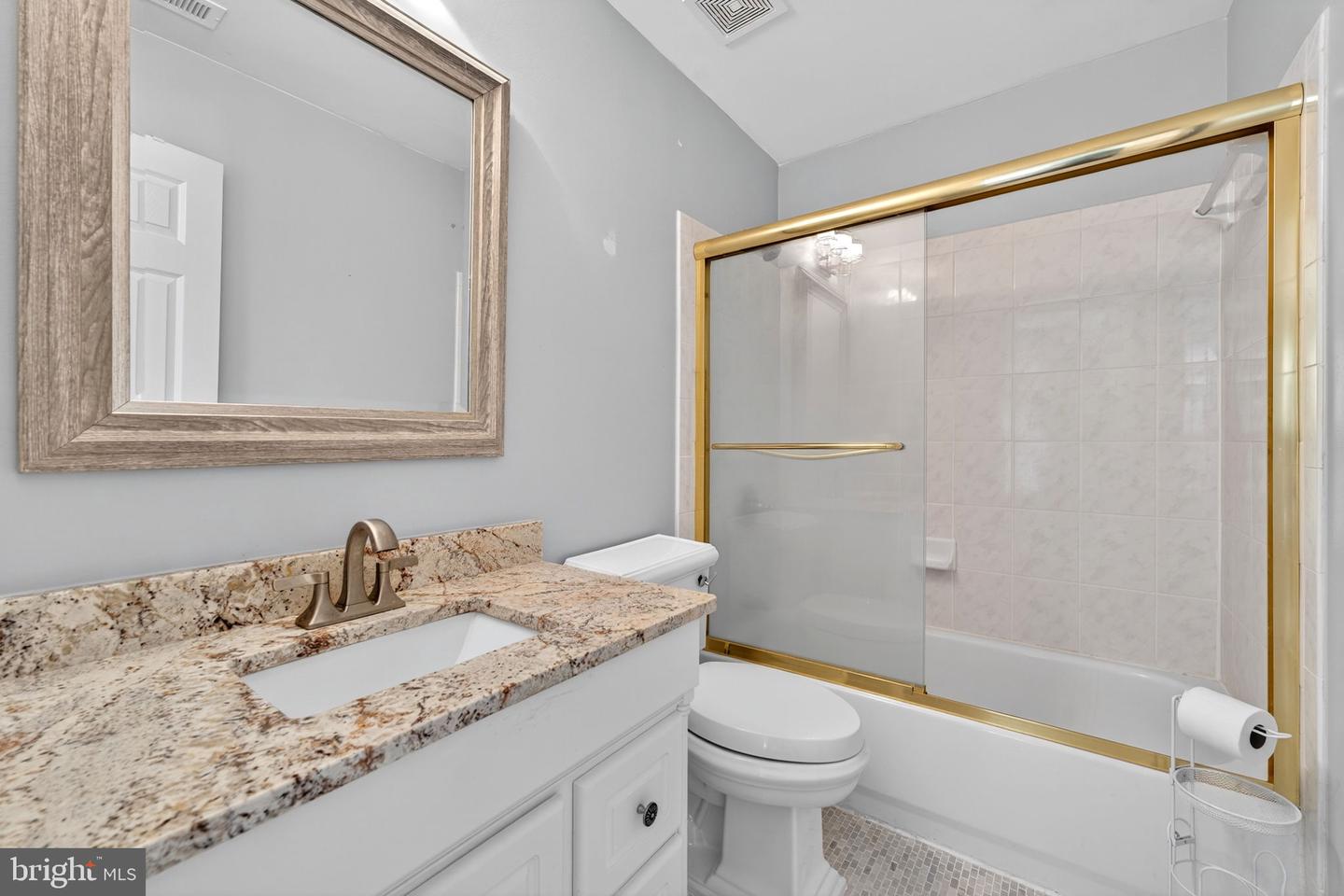 9565 BRIAR LN, DELAPLANE, Virginia 20144, 4 Bedrooms Bedrooms, ,5 BathroomsBathrooms,Residential,For sale,9565 BRIAR LN,VAFQ2017890 MLS # VAFQ2017890