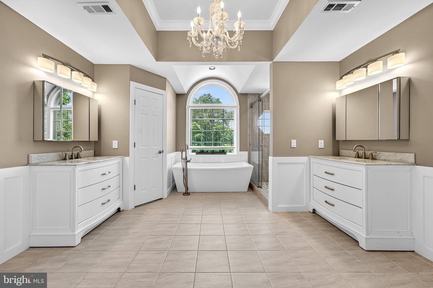 9565 BRIAR LN, DELAPLANE, Virginia 20144, 4 Bedrooms Bedrooms, ,5 BathroomsBathrooms,Residential,For sale,9565 BRIAR LN,VAFQ2017890 MLS # VAFQ2017890