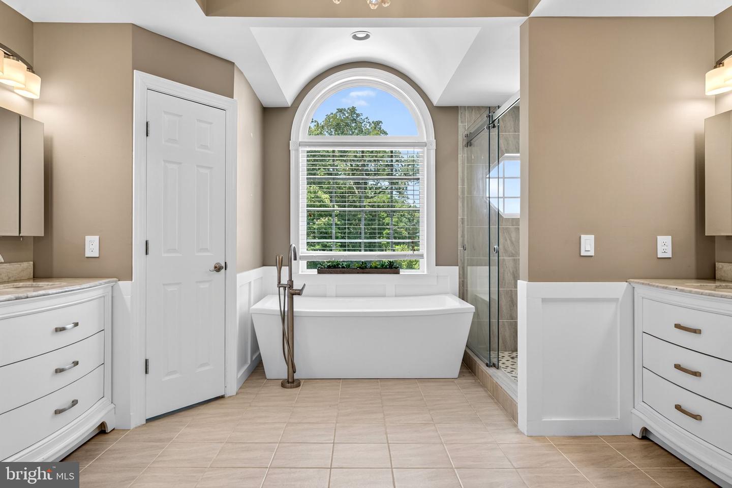 9565 BRIAR LN, DELAPLANE, Virginia 20144, 4 Bedrooms Bedrooms, ,5 BathroomsBathrooms,Residential,For sale,9565 BRIAR LN,VAFQ2017890 MLS # VAFQ2017890