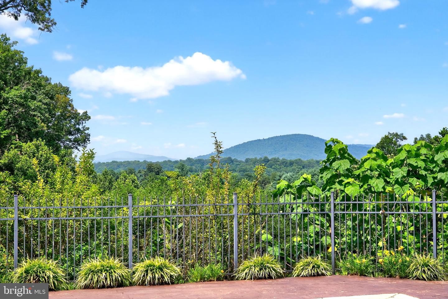 9565 BRIAR LN, DELAPLANE, Virginia 20144, 4 Bedrooms Bedrooms, ,5 BathroomsBathrooms,Residential,For sale,9565 BRIAR LN,VAFQ2017890 MLS # VAFQ2017890