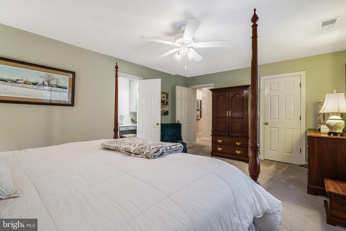 263 DIVOT DR, HARRISONBURG, Virginia 22802, 5 Bedrooms Bedrooms, ,2 BathroomsBathrooms,Residential,For sale,263 DIVOT DR,VAHC2000462 MLS # VAHC2000462