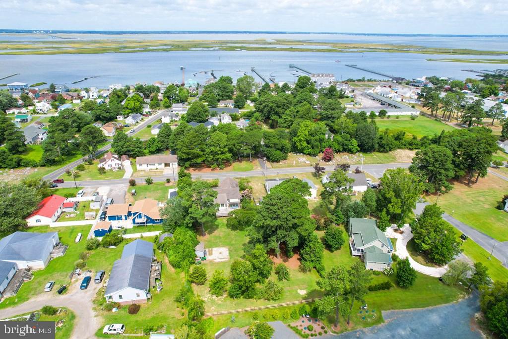3340 WILLOW ST, CHINCOTEAGUE ISLAND, Virginia 23336, 3 Bedrooms Bedrooms, ,2 BathroomsBathrooms,Residential,For sale,3340 WILLOW ST,VAAC2002162 MLS # VAAC2002162
