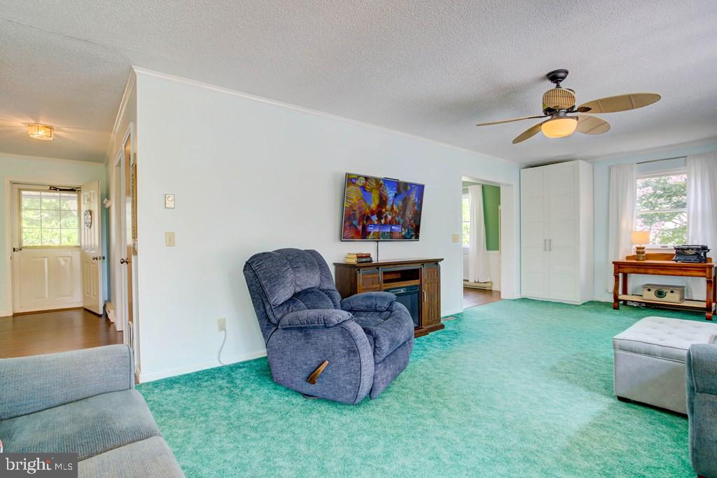 3340 WILLOW ST, CHINCOTEAGUE ISLAND, Virginia 23336, 3 Bedrooms Bedrooms, ,2 BathroomsBathrooms,Residential,For sale,3340 WILLOW ST,VAAC2002162 MLS # VAAC2002162