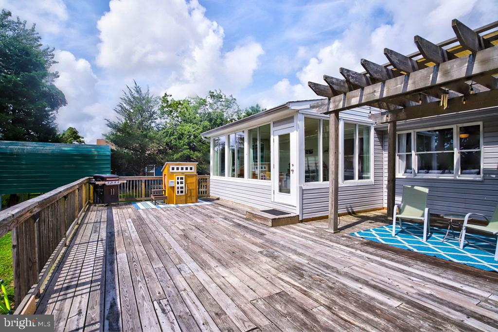 3340 WILLOW ST, CHINCOTEAGUE ISLAND, Virginia 23336, 3 Bedrooms Bedrooms, ,2 BathroomsBathrooms,Residential,For sale,3340 WILLOW ST,VAAC2002162 MLS # VAAC2002162