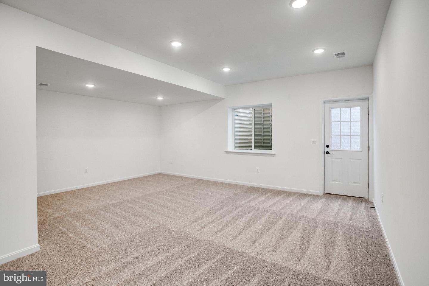 2000 DIVOT DR, CULPEPER, Virginia 22701, 4 Bedrooms Bedrooms, ,3 BathroomsBathrooms,Residential,For sale,2000 DIVOT DR,VACU2011300 MLS # VACU2011300