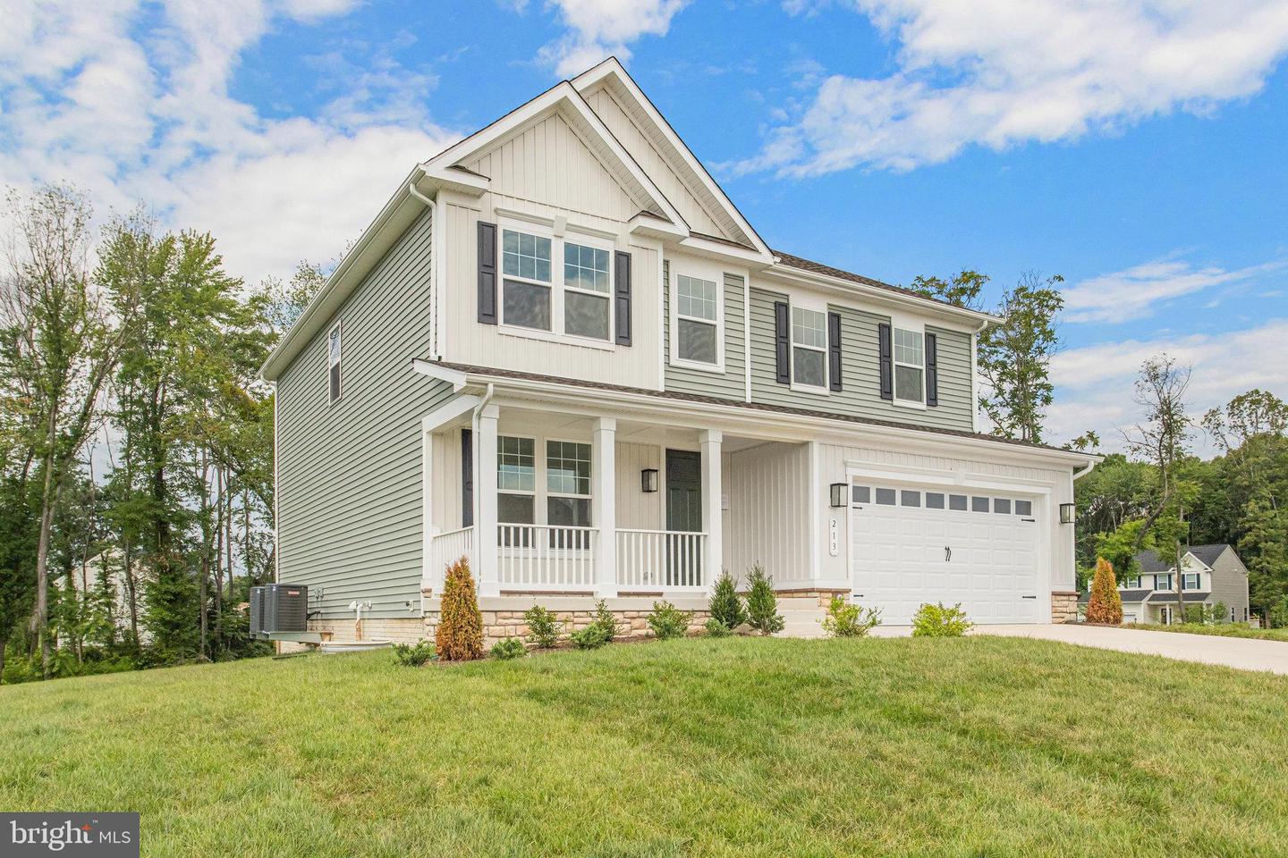 213 CAMWOOD CT, FREDERICKSBURG, Virginia 22405, 6 Bedrooms Bedrooms, ,3 BathroomsBathrooms,Residential,For sale,213 CAMWOOD CT,VAST2041792 MLS # VAST2041792