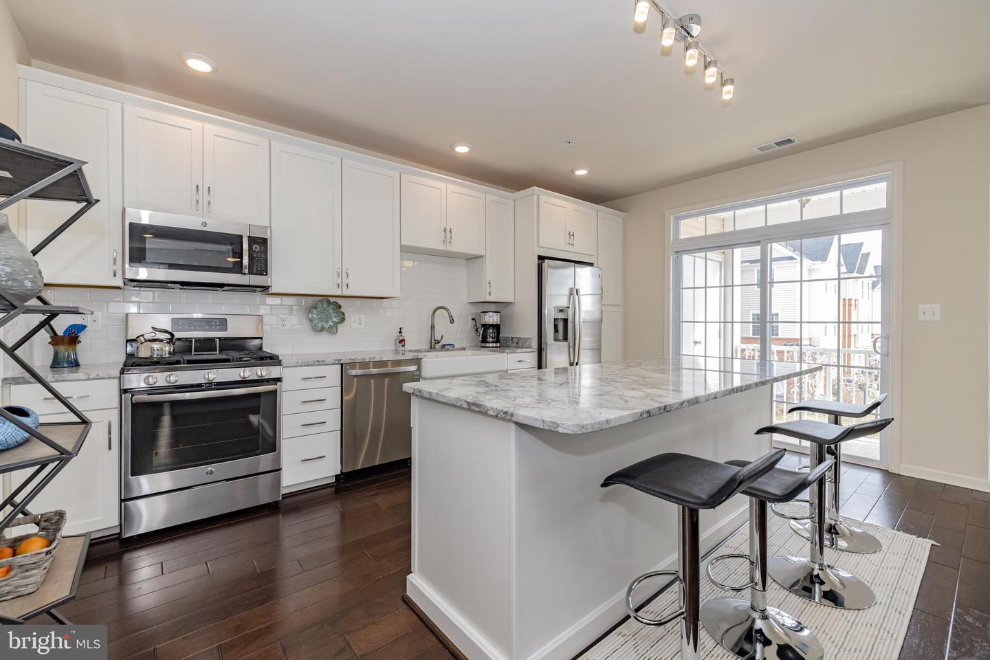23305 MILLTOWN KNOLL SQ #105, ASHBURN, Virginia 20148, 2 Bedrooms Bedrooms, ,2 BathroomsBathrooms,Residential,For sale,23305 MILLTOWN KNOLL SQ #105,VALO2104498 MLS # VALO2104498