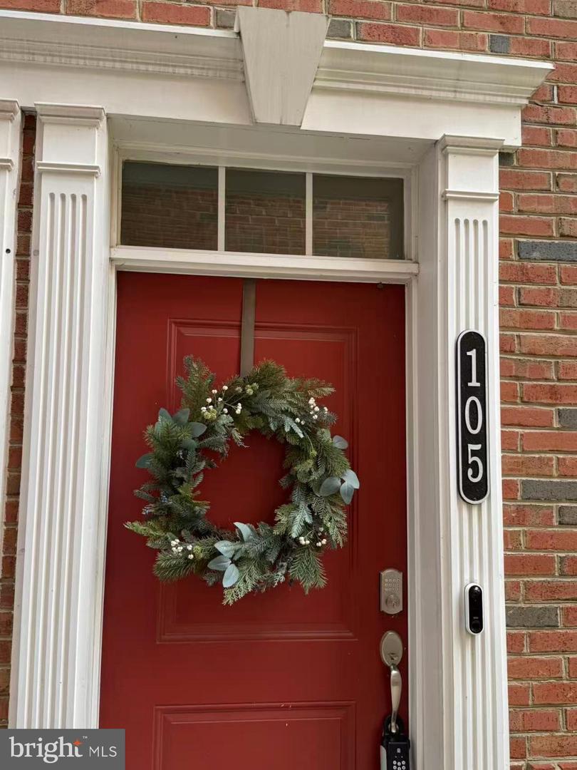 23305 MILLTOWN KNOLL SQ #105, ASHBURN, Virginia 20148, 2 Bedrooms Bedrooms, ,2 BathroomsBathrooms,Residential,For sale,23305 MILLTOWN KNOLL SQ #105,VALO2104498 MLS # VALO2104498