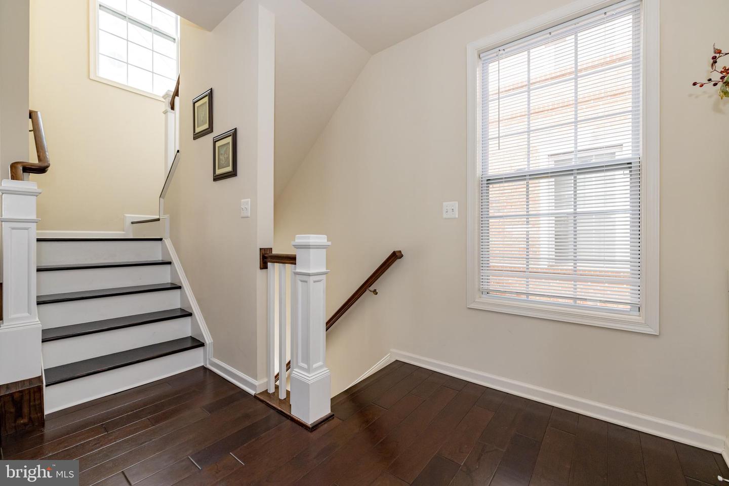 23305 MILLTOWN KNOLL SQ #105, ASHBURN, Virginia 20148, 2 Bedrooms Bedrooms, ,2 BathroomsBathrooms,Residential,For sale,23305 MILLTOWN KNOLL SQ #105,VALO2104498 MLS # VALO2104498