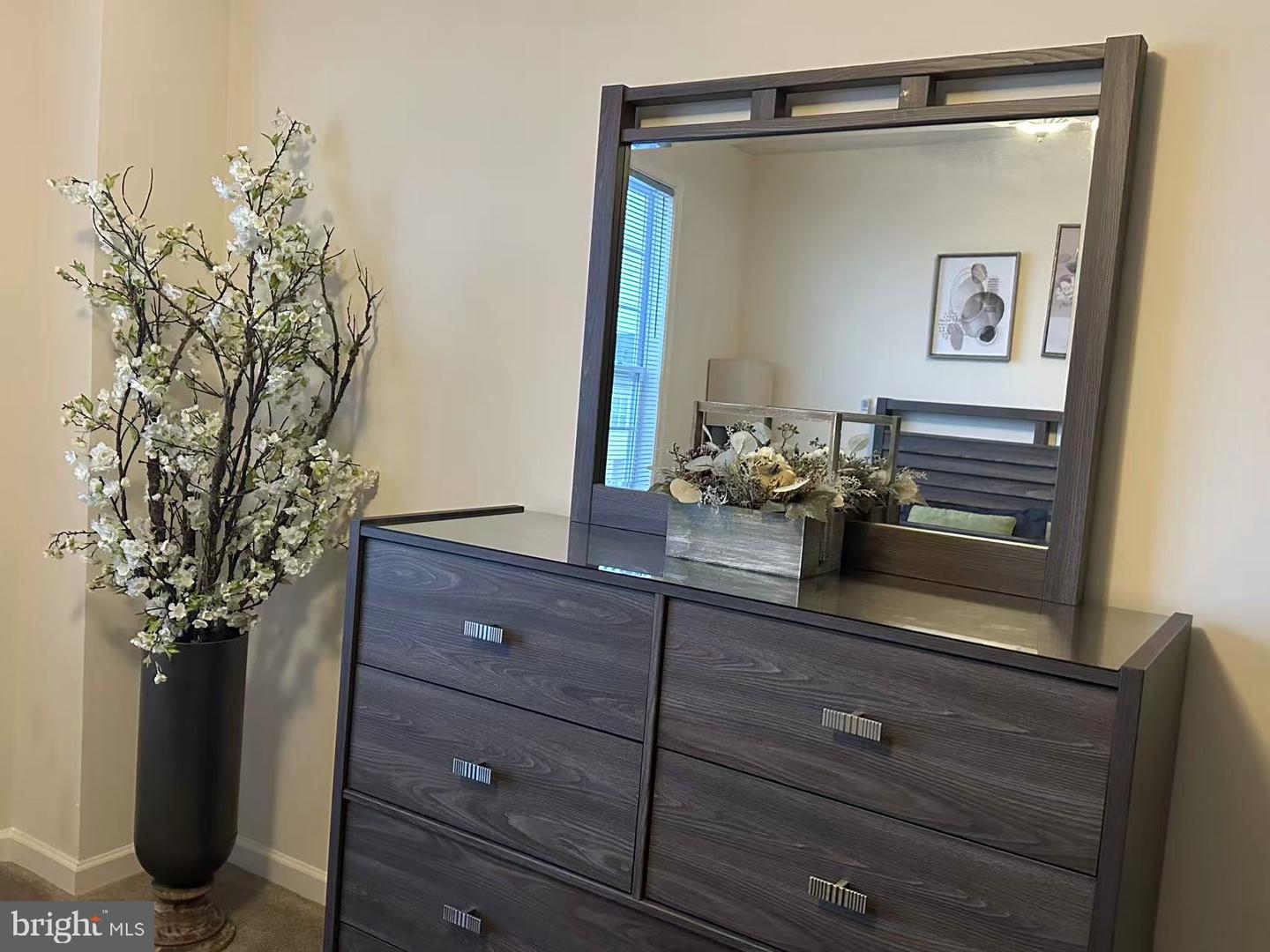 23305 MILLTOWN KNOLL SQ #105, ASHBURN, Virginia 20148, 2 Bedrooms Bedrooms, ,2 BathroomsBathrooms,Residential,For sale,23305 MILLTOWN KNOLL SQ #105,VALO2104498 MLS # VALO2104498