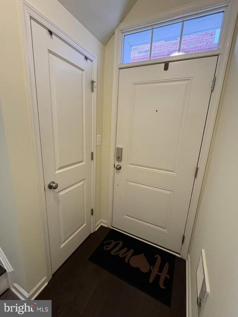 23305 MILLTOWN KNOLL SQ #105, ASHBURN, Virginia 20148, 2 Bedrooms Bedrooms, ,2 BathroomsBathrooms,Residential,For sale,23305 MILLTOWN KNOLL SQ #105,VALO2104498 MLS # VALO2104498