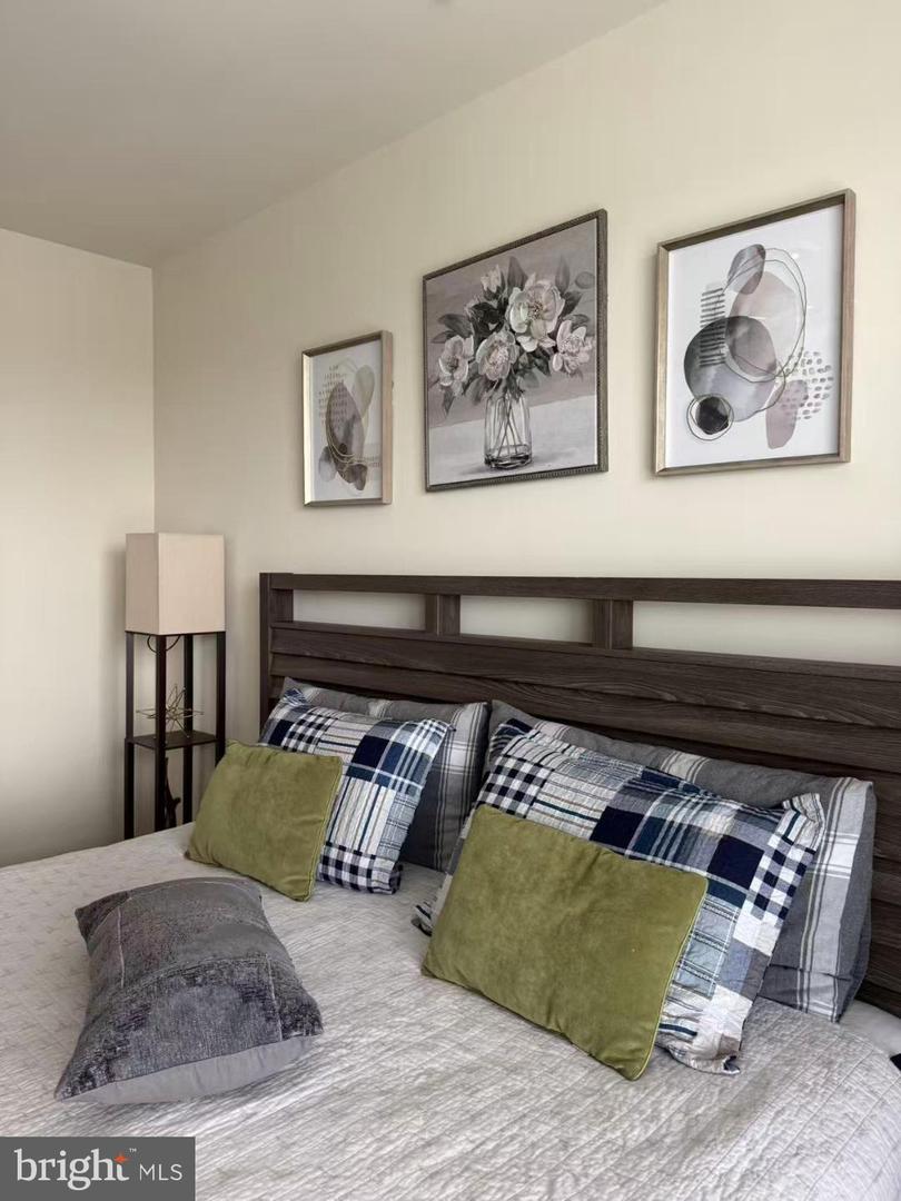23305 MILLTOWN KNOLL SQ #105, ASHBURN, Virginia 20148, 2 Bedrooms Bedrooms, ,2 BathroomsBathrooms,Residential,For sale,23305 MILLTOWN KNOLL SQ #105,VALO2104498 MLS # VALO2104498