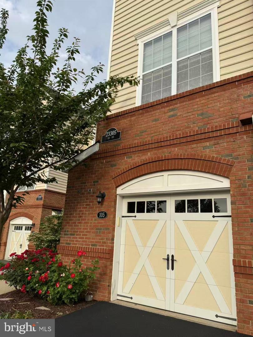 23305 MILLTOWN KNOLL SQ #105, ASHBURN, Virginia 20148, 2 Bedrooms Bedrooms, ,2 BathroomsBathrooms,Residential,For sale,23305 MILLTOWN KNOLL SQ #105,VALO2104498 MLS # VALO2104498